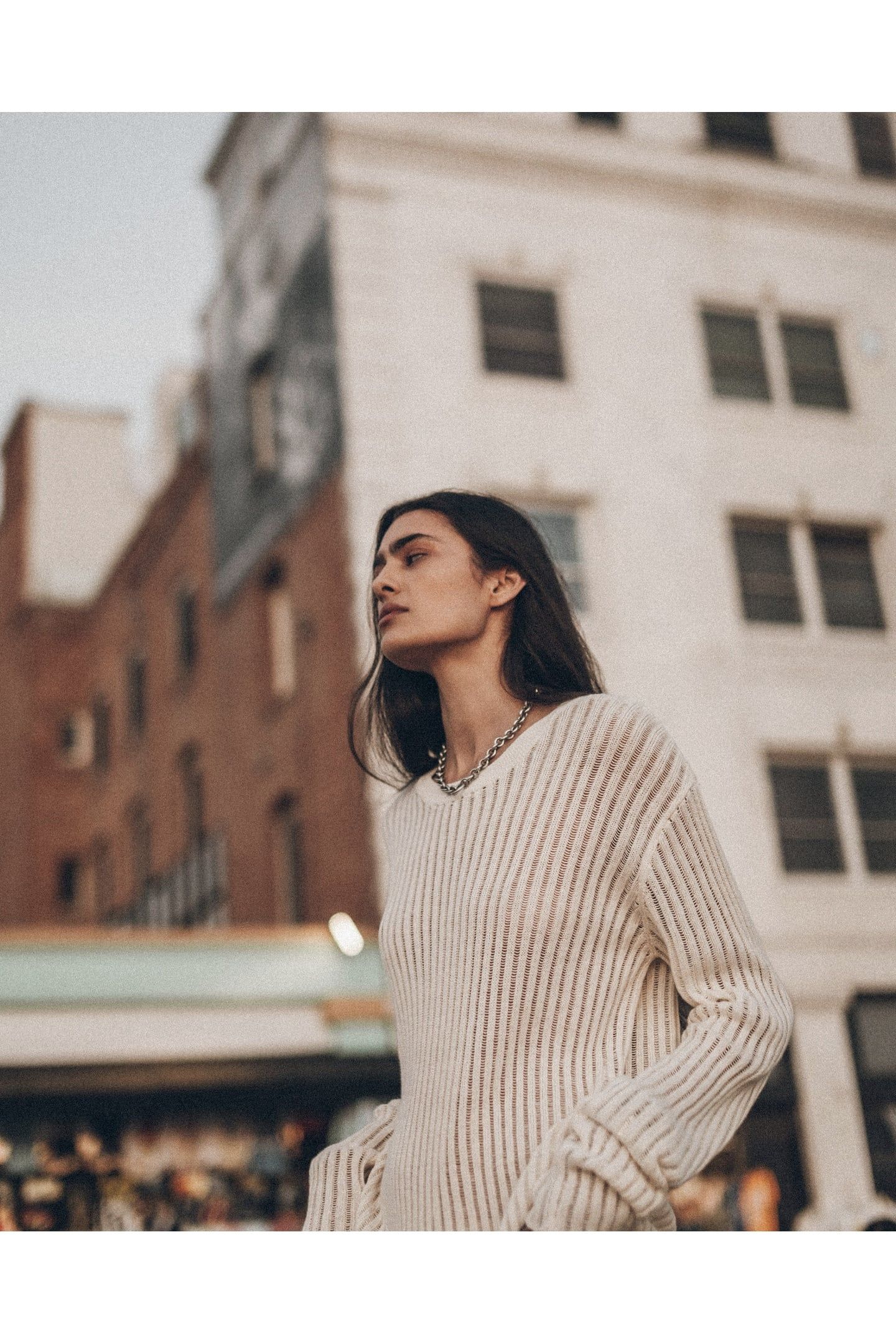THE WHITE OPEN LONGSLEEVE DRESS 3