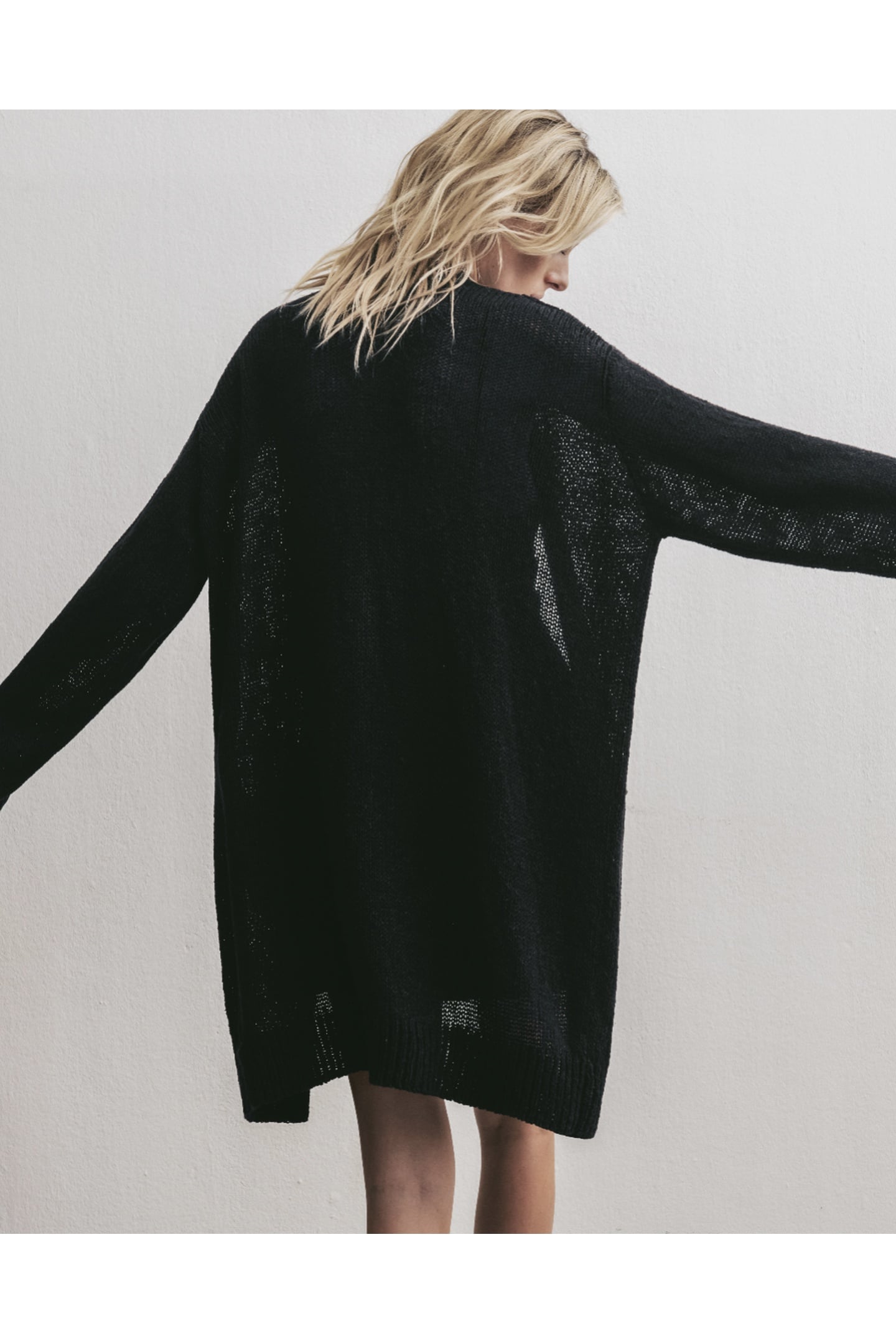 THE BLACK THIN LONG KNITTED CARDIGAN 2