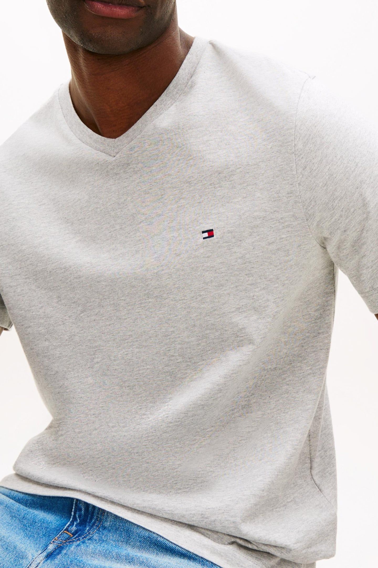 ESSENTIAL V-NECK TEE LIGHT GREY HEATHER 5