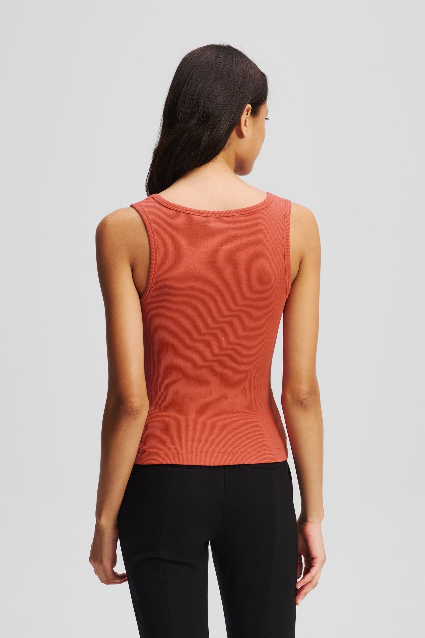 RIBBED V-NECK TANK TOP CINNABAR 4