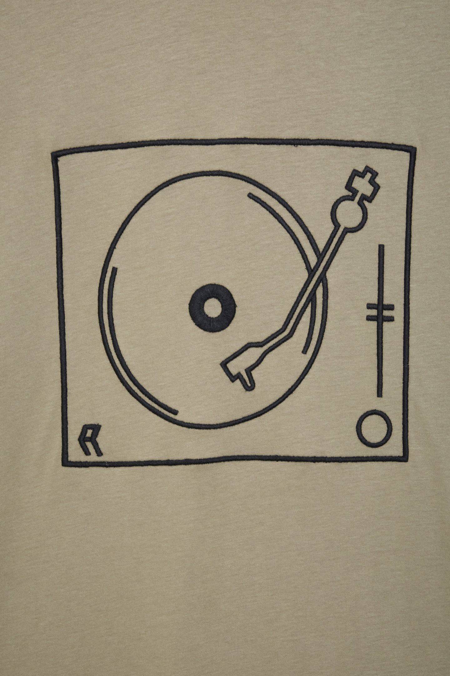 TURNTABLE SINGLE EMBROIDERED LGT KHAKI/BLACK 2
