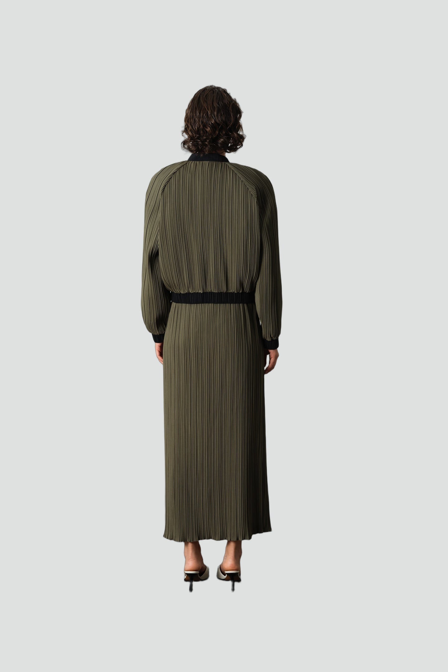 NIRI PLISSE BOMBER JACKET KHAKI/BLACK/PORCELAI 2