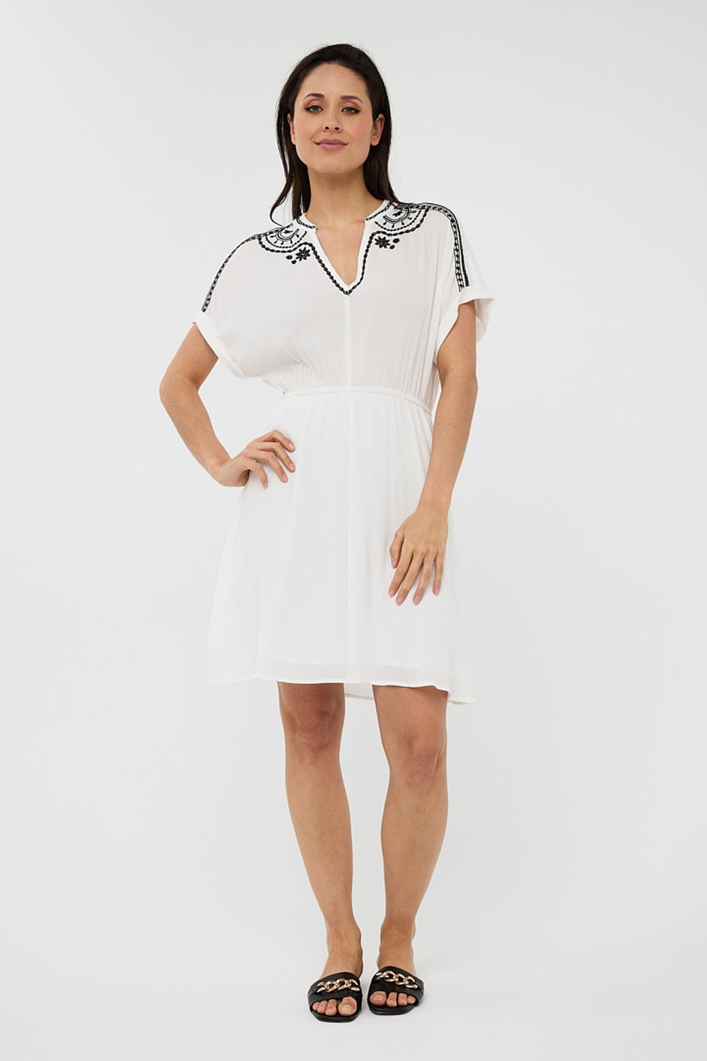DRESS CRINKLE EMBROIDERY OFF WHITE / BLACK 2