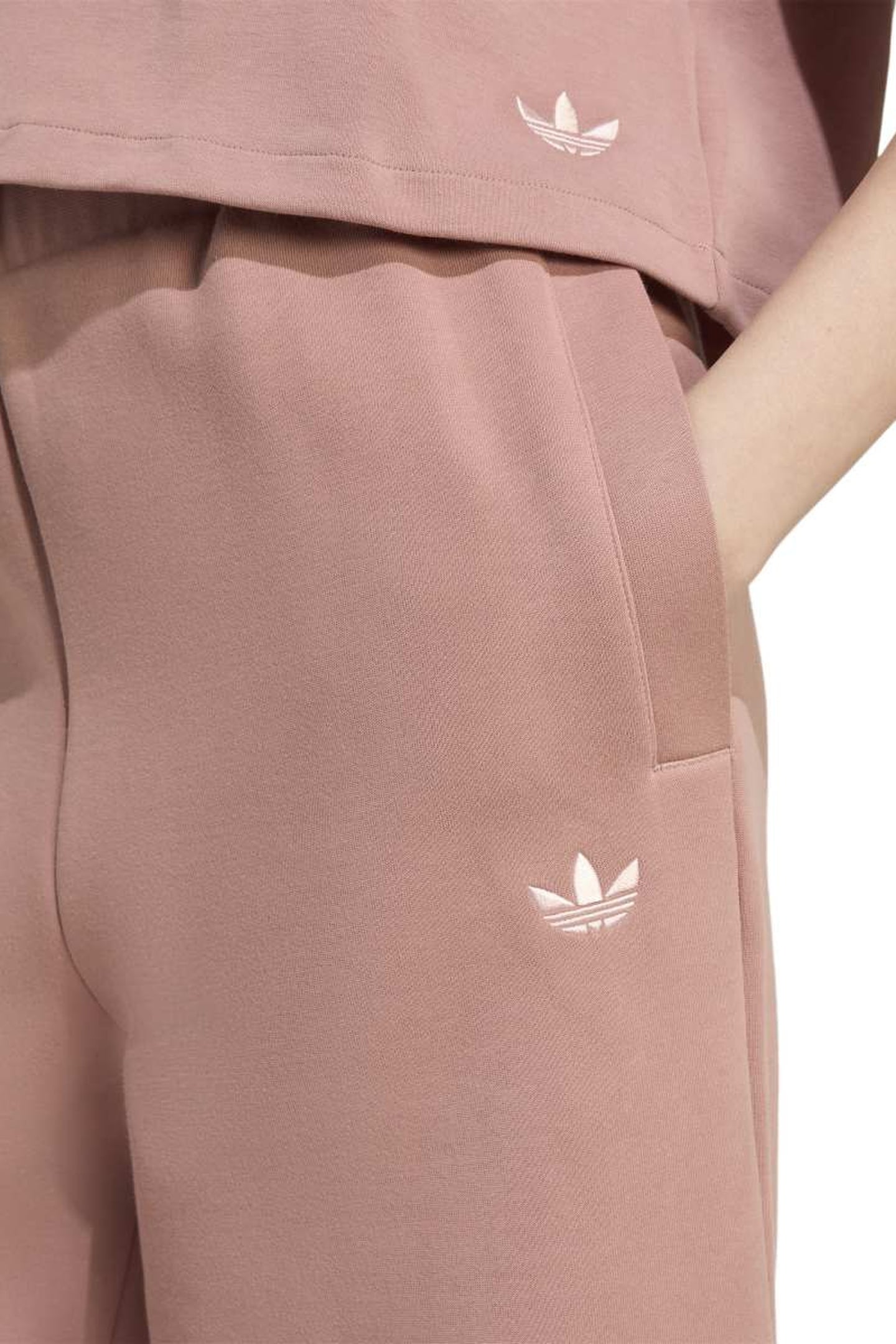 ORIGINALS OFF PLACED 3 STRIPES WIDE PANTS WARM CLAY 4