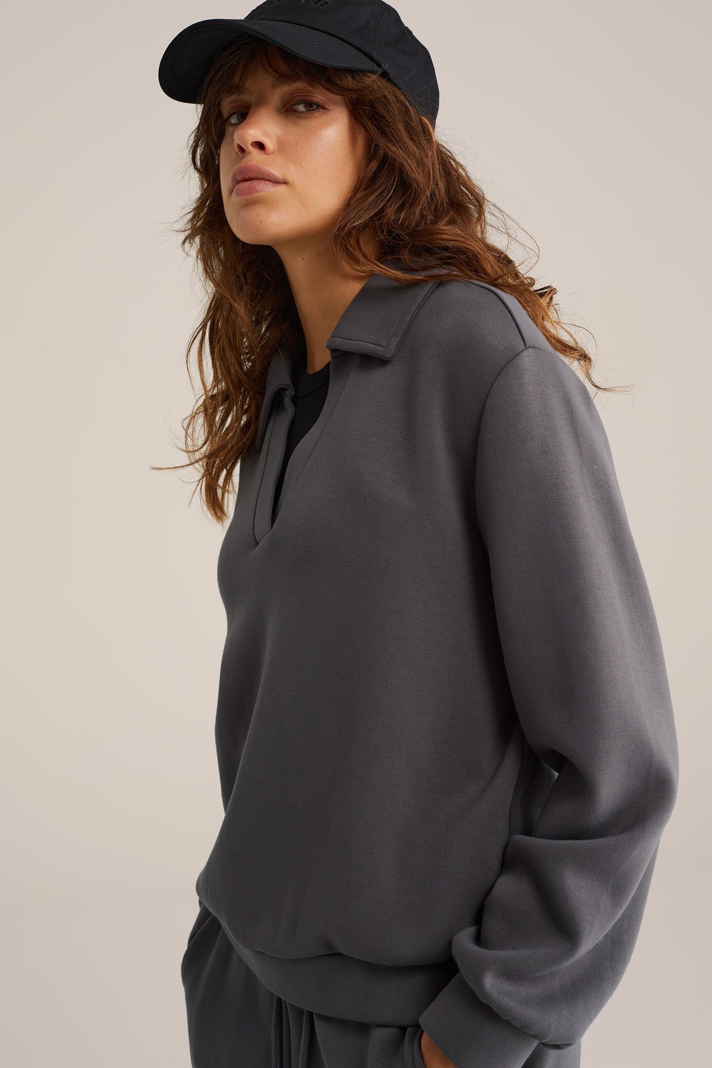 SWEATER DARK GREY 2