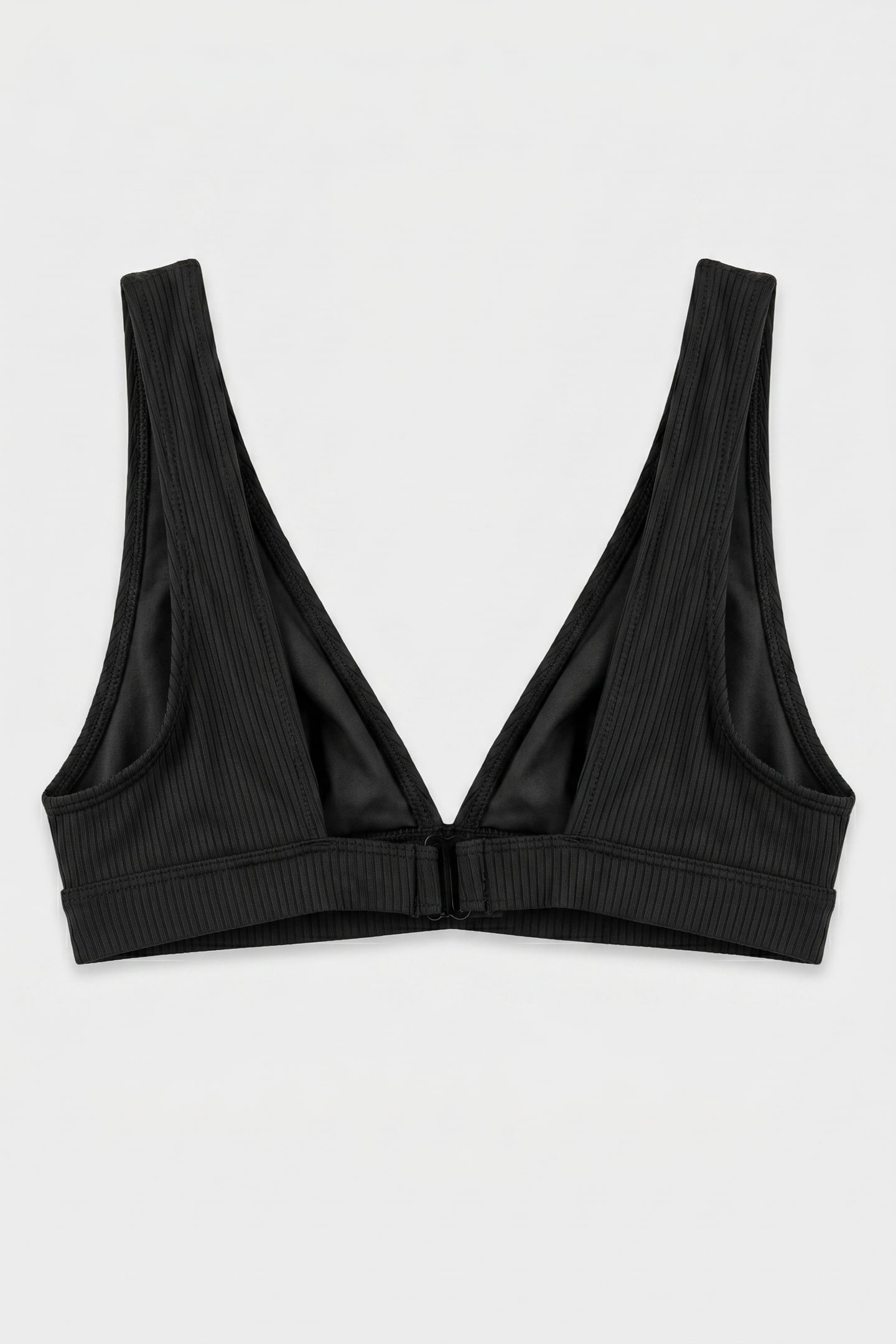 REMI TRIANGLE BLACK 3