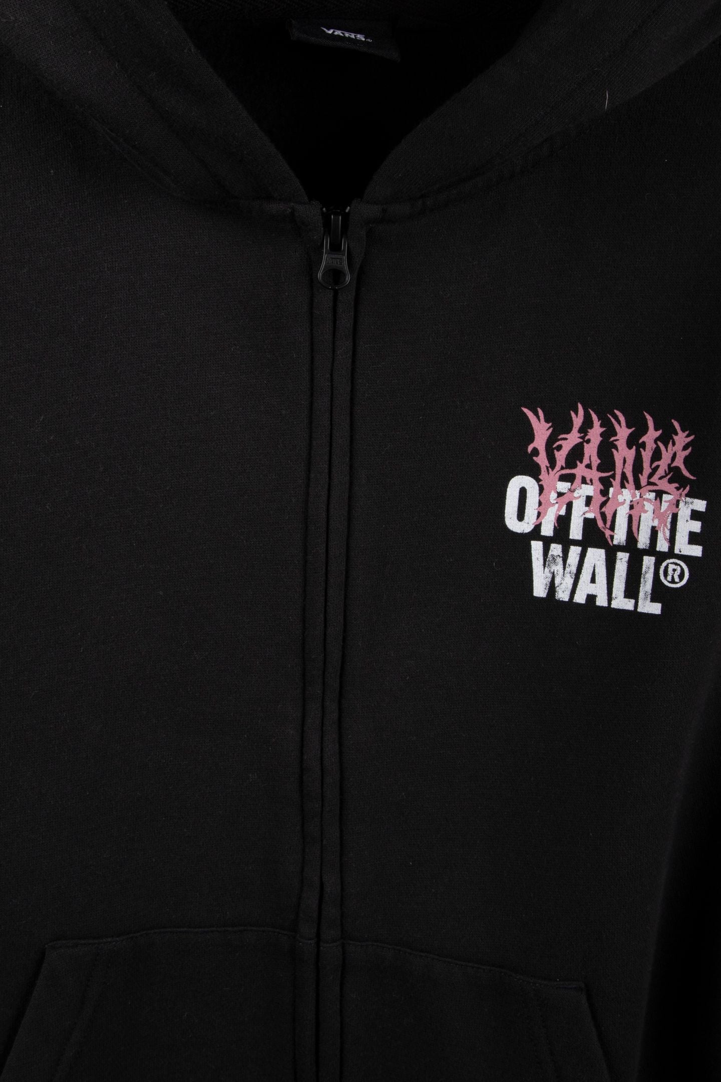 BOYS METAL WALL BLACK 4