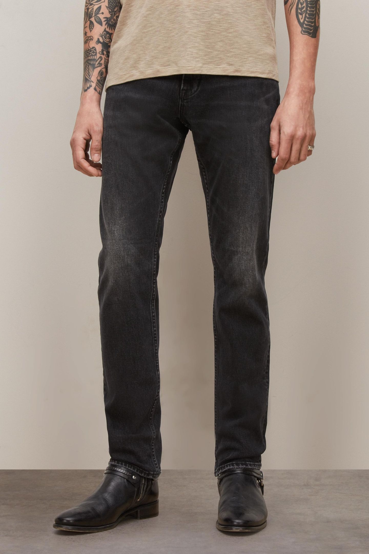 J702 - SLIM FIT BLACK 1