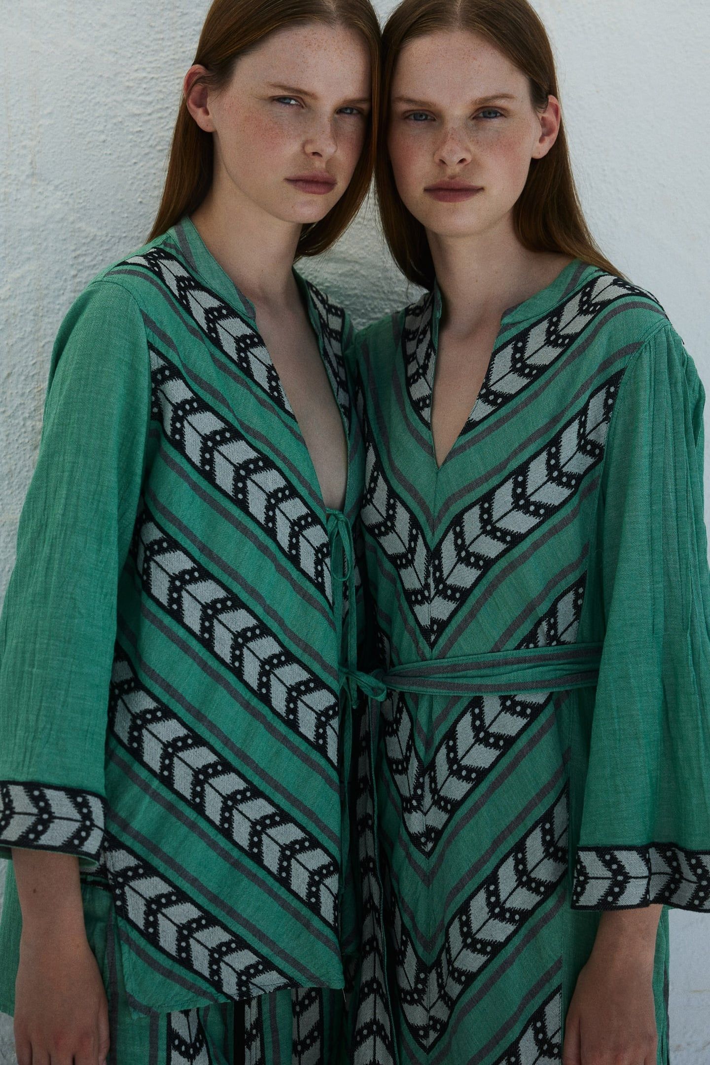 TOP GREEN BLACK 4