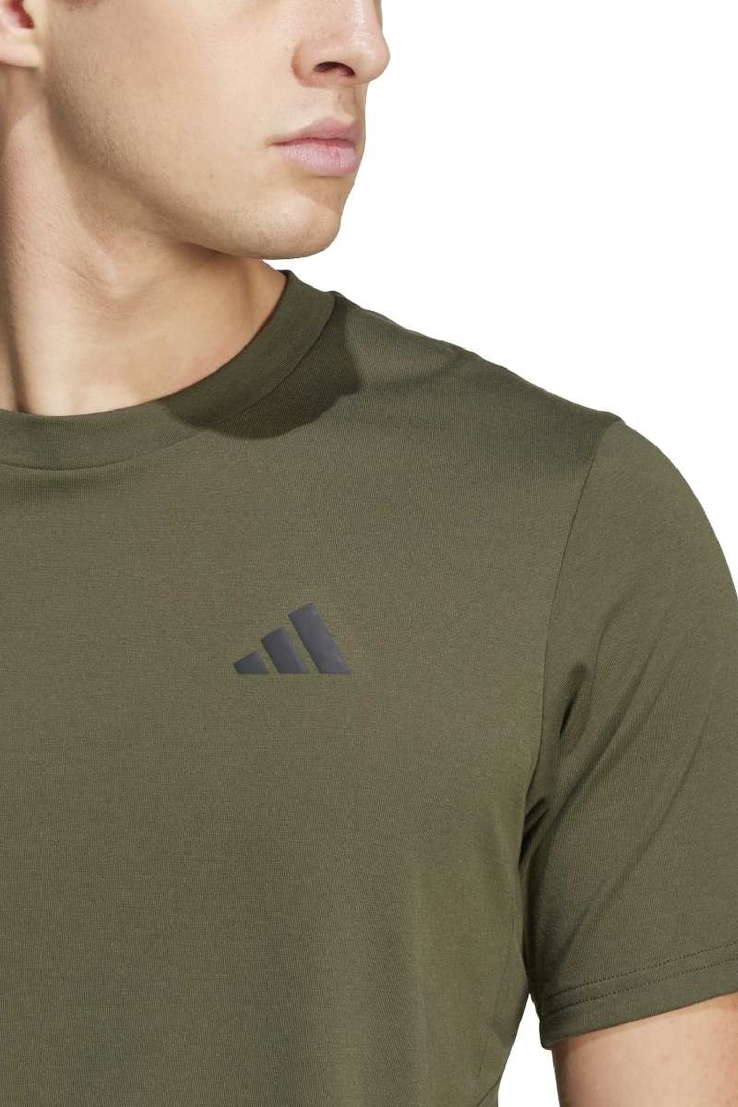 UNISEX PERFORMANCE TRAIN ESSENTIALS FEELREADY TRAINING T-SHI 5