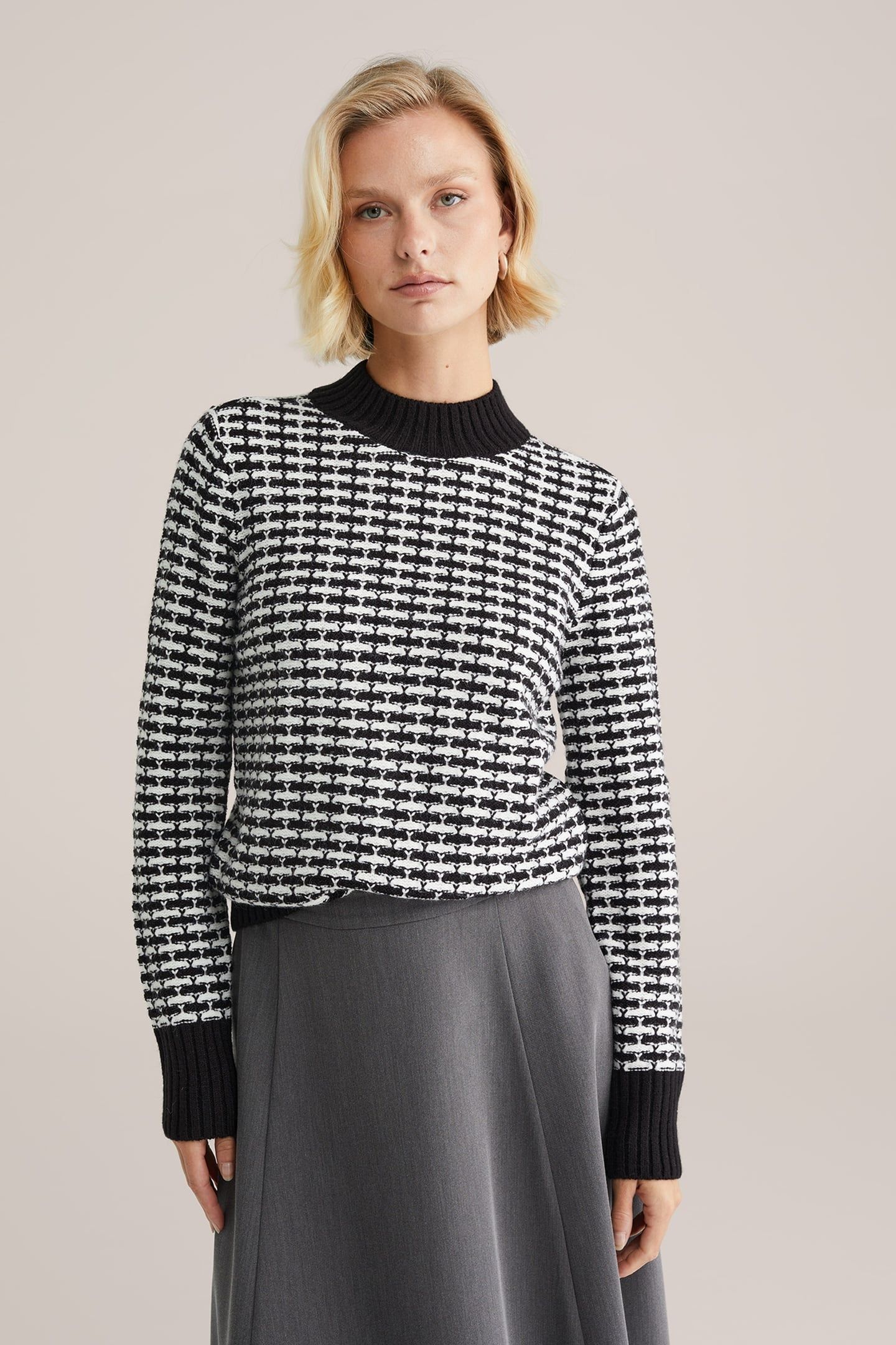 KNITTED PULLOVER BLACK 1