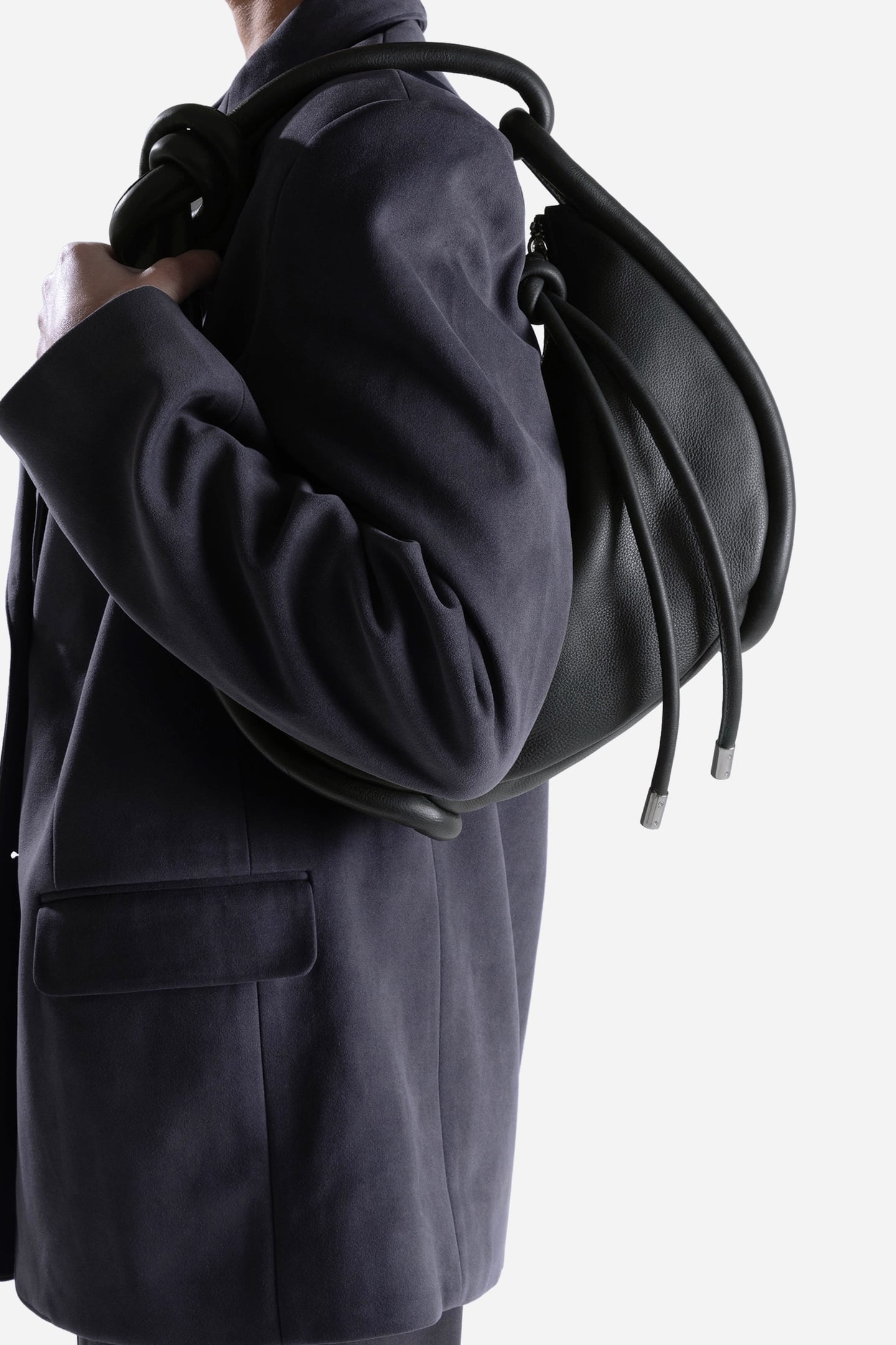 M-IAA BAG BLACK 4