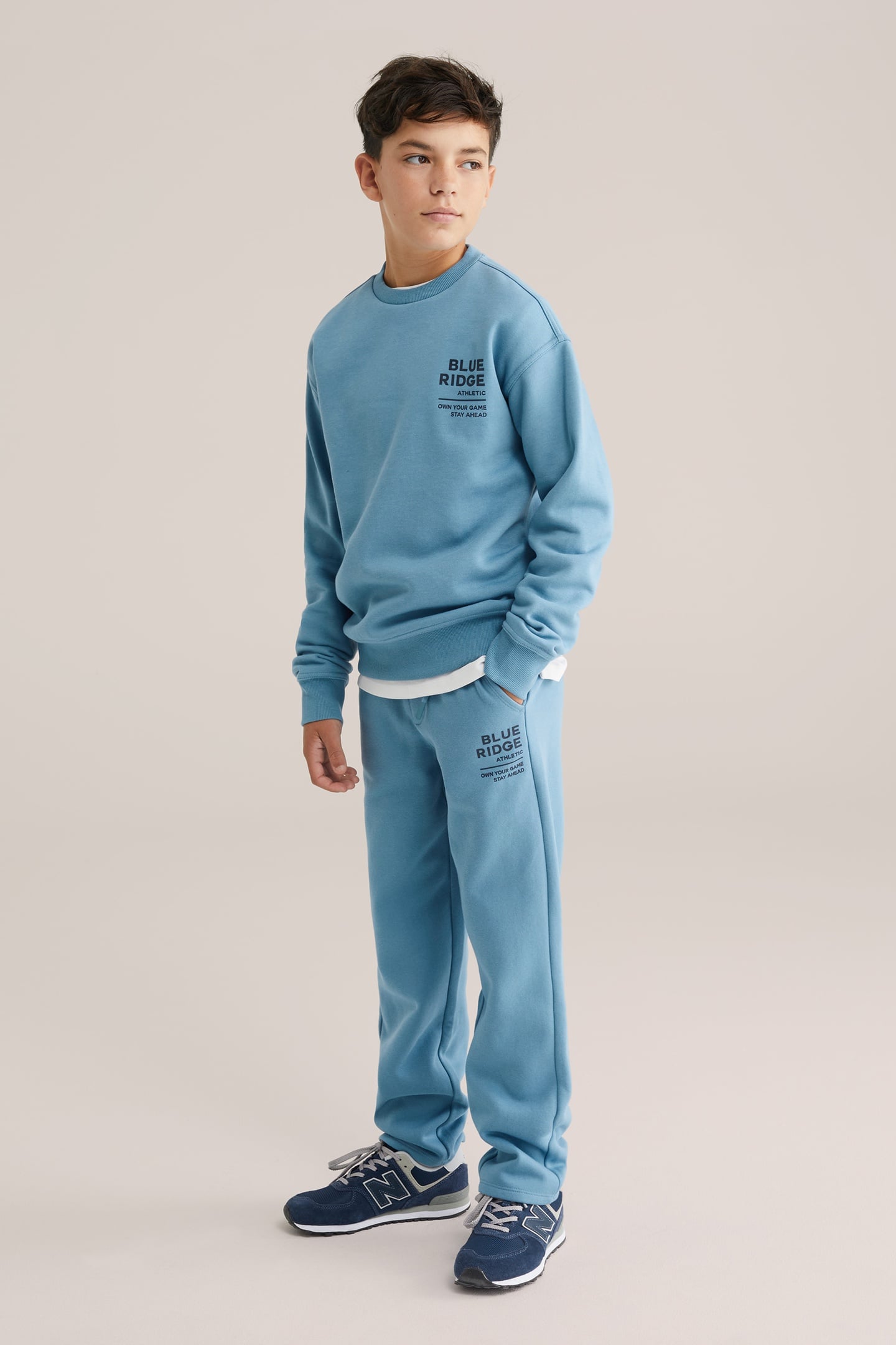JOGGING PANTS PASTEL BLUE 2