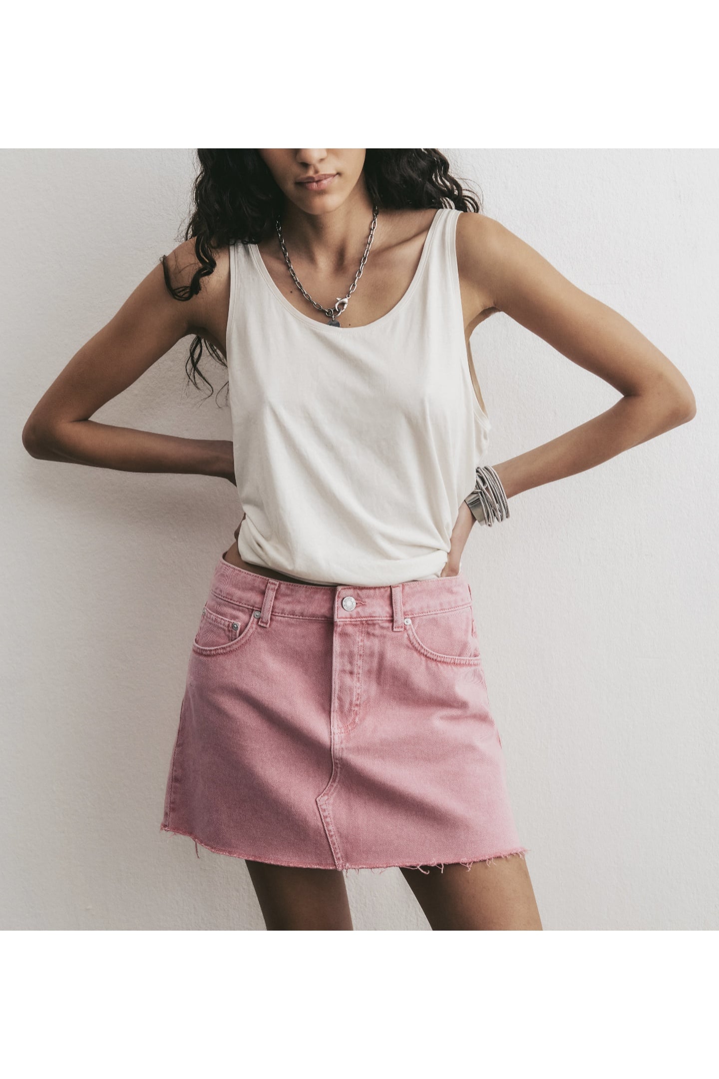 THE PINK DENIM SKIRT 2