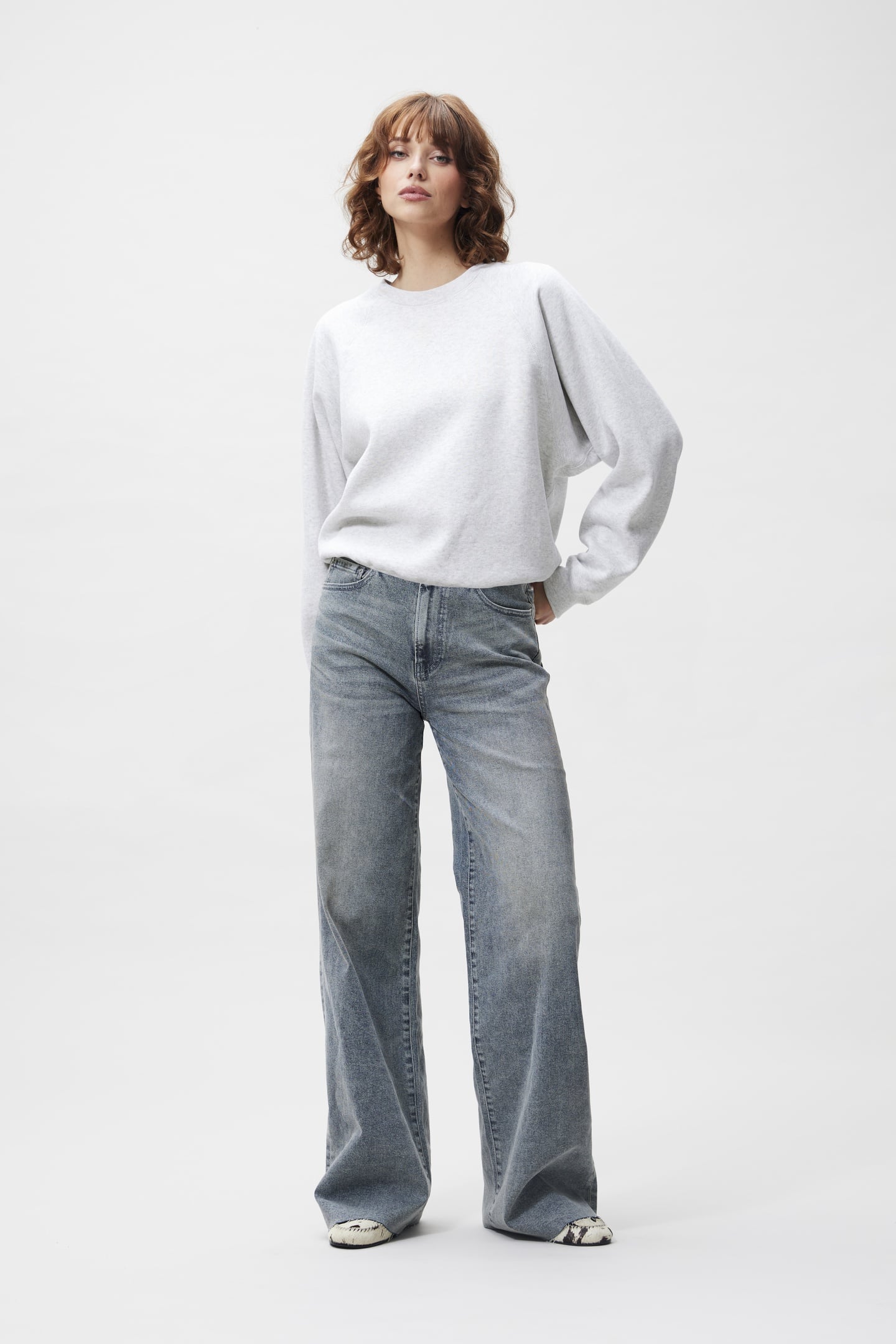 GRAPHIC SWEATER LIGHT GREY MELANGE 2