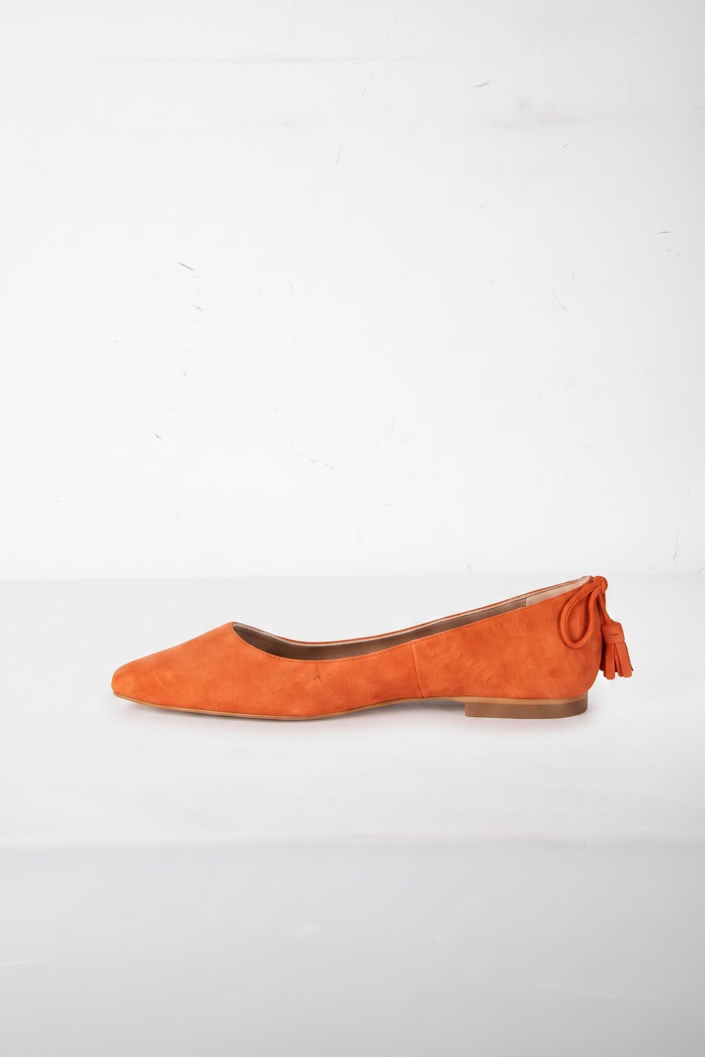 ESSIE TASSEL POINTED ORANGE 2