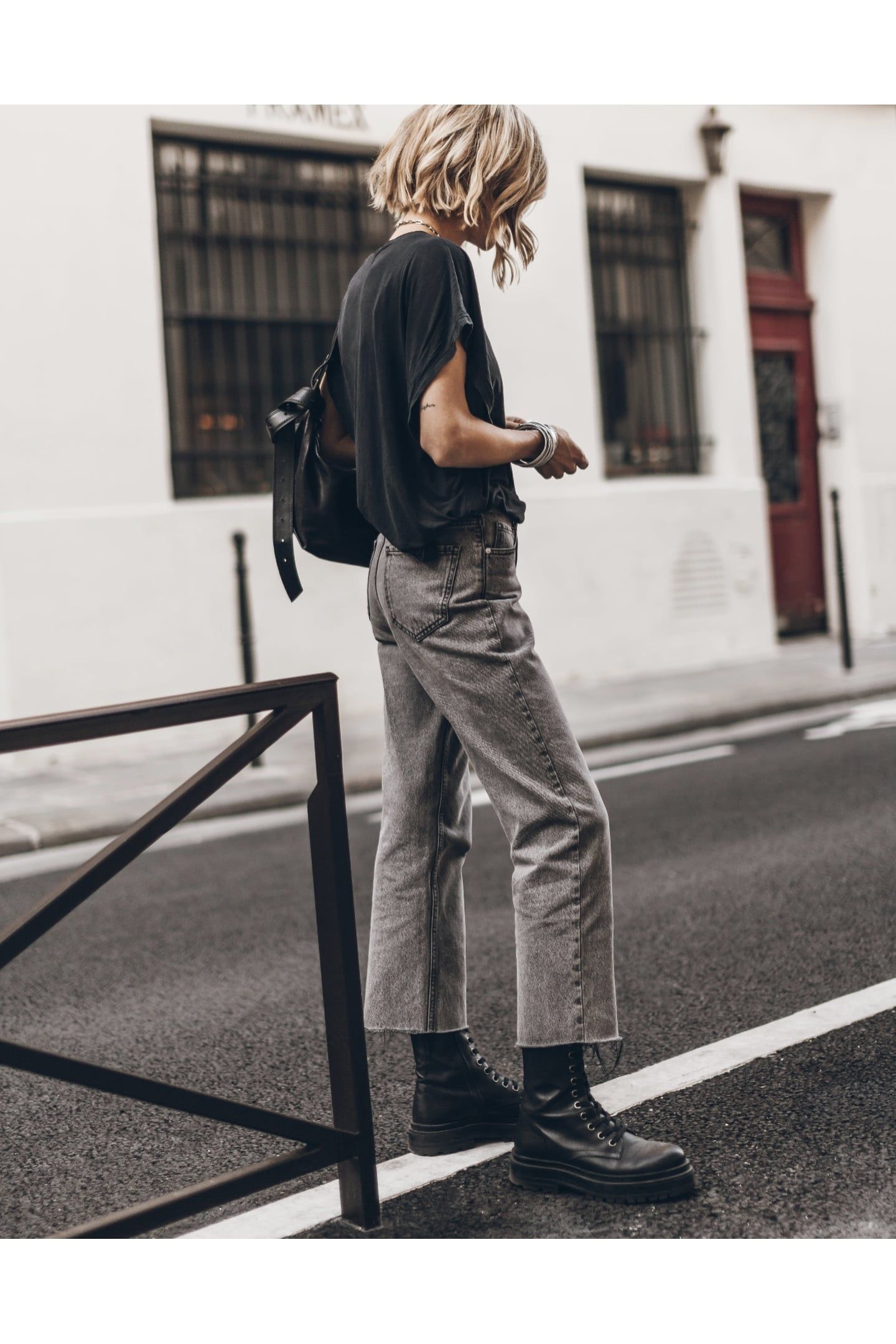 THE GREY CROPPED STRAIGHT JEANS 3