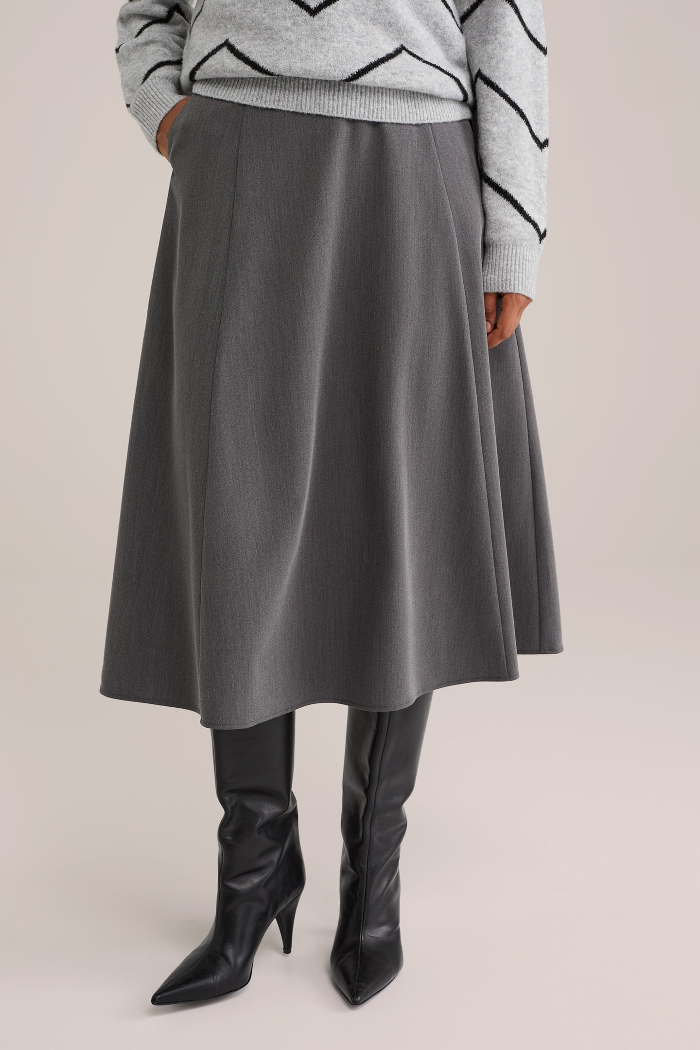 SKIRT MEDIUM LENGTH GREY 1
