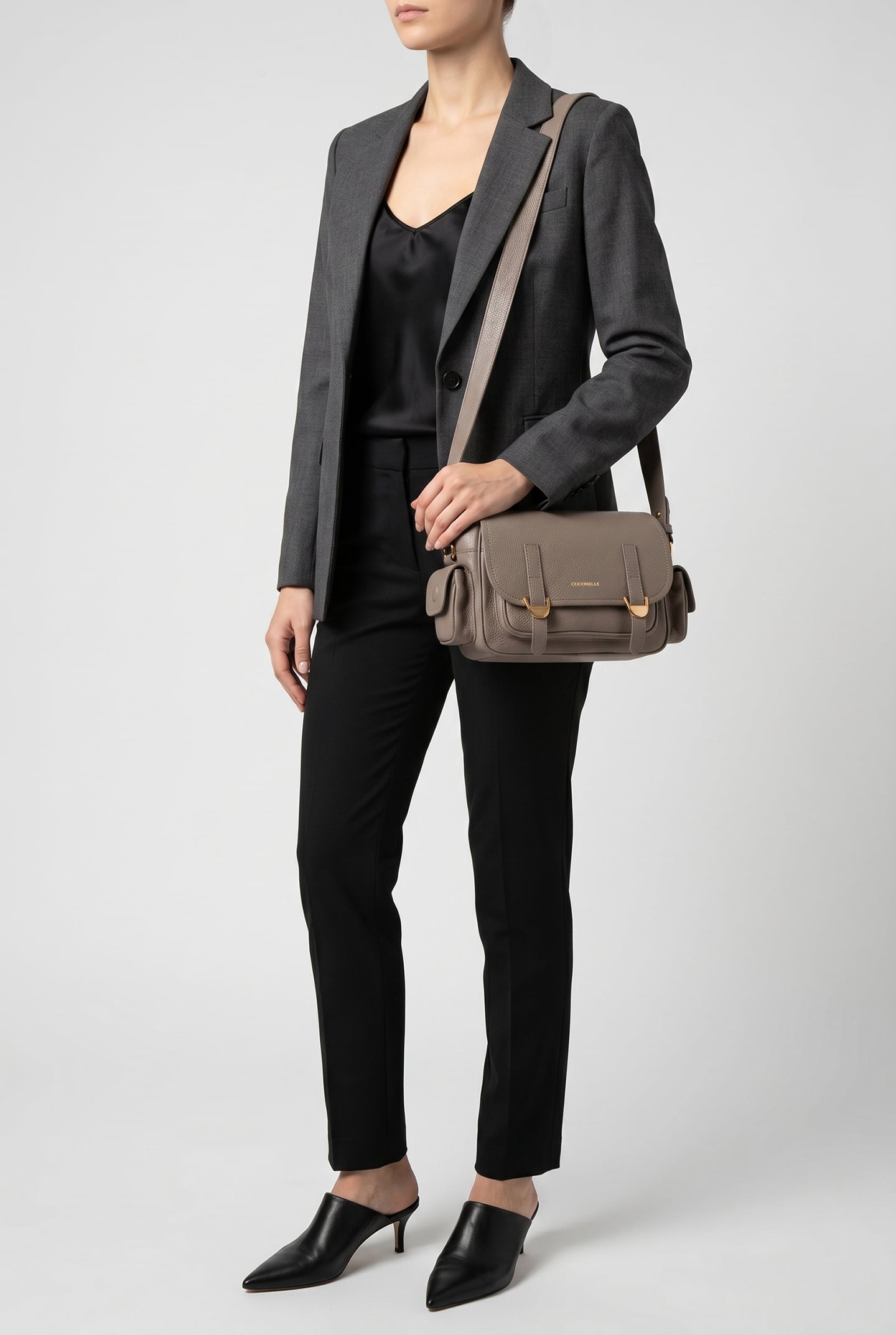 COCCINELLECAMPUS WARM TAUPE 1