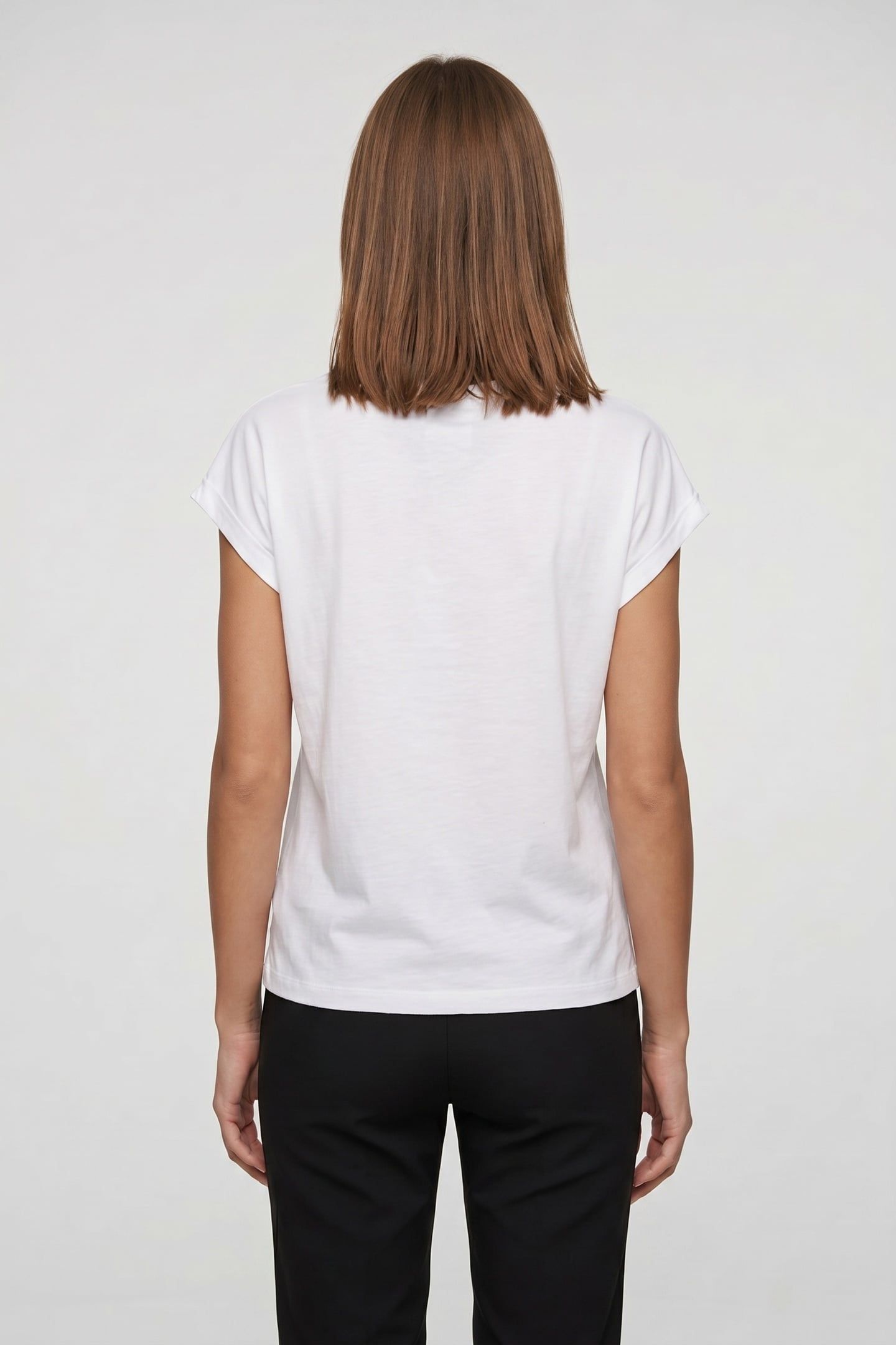SLUB V-NECK T-SHIRT WHITE 2