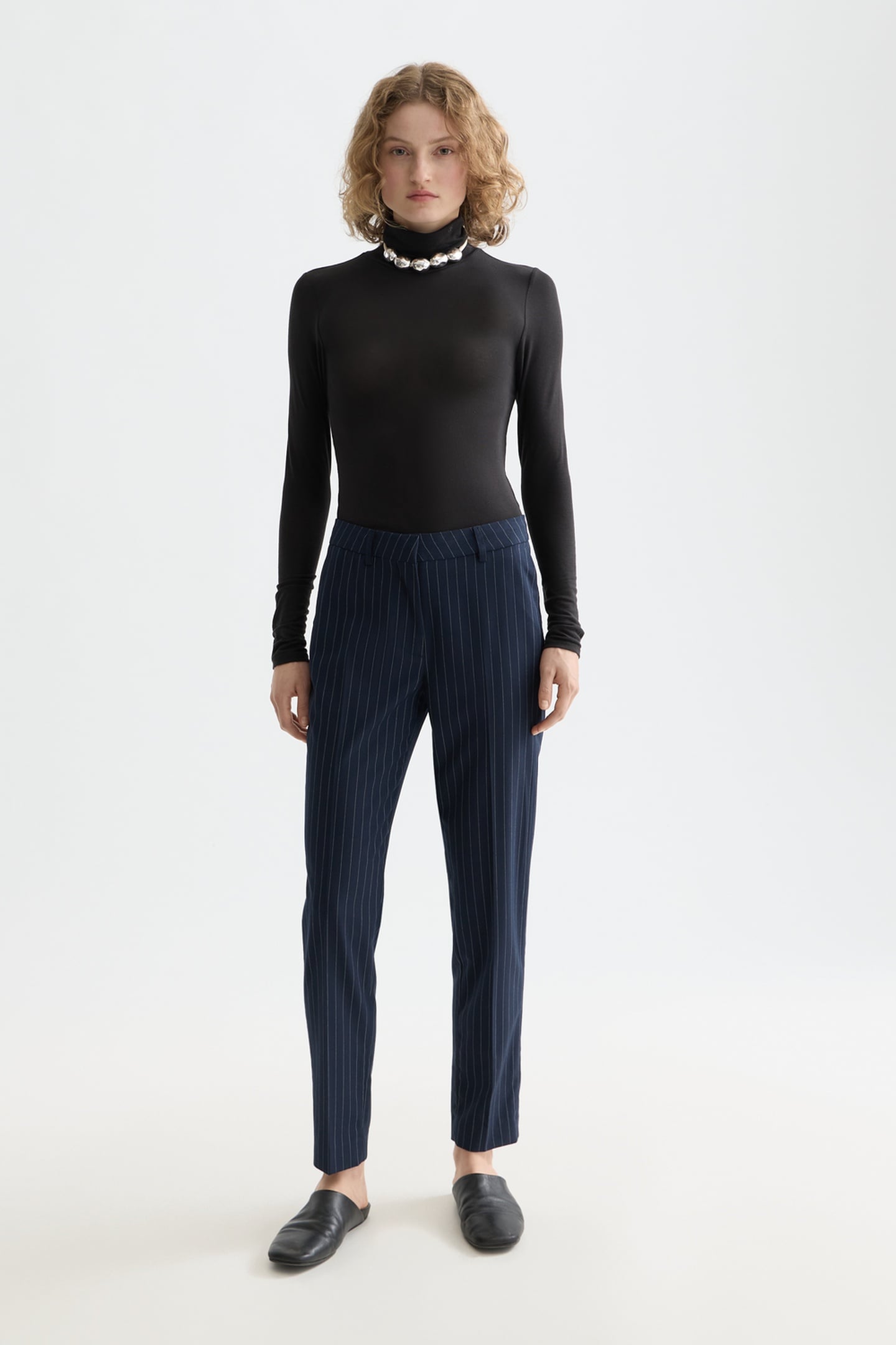 LOWRY PANT NIGHT BLUE PINSTRIPE 2