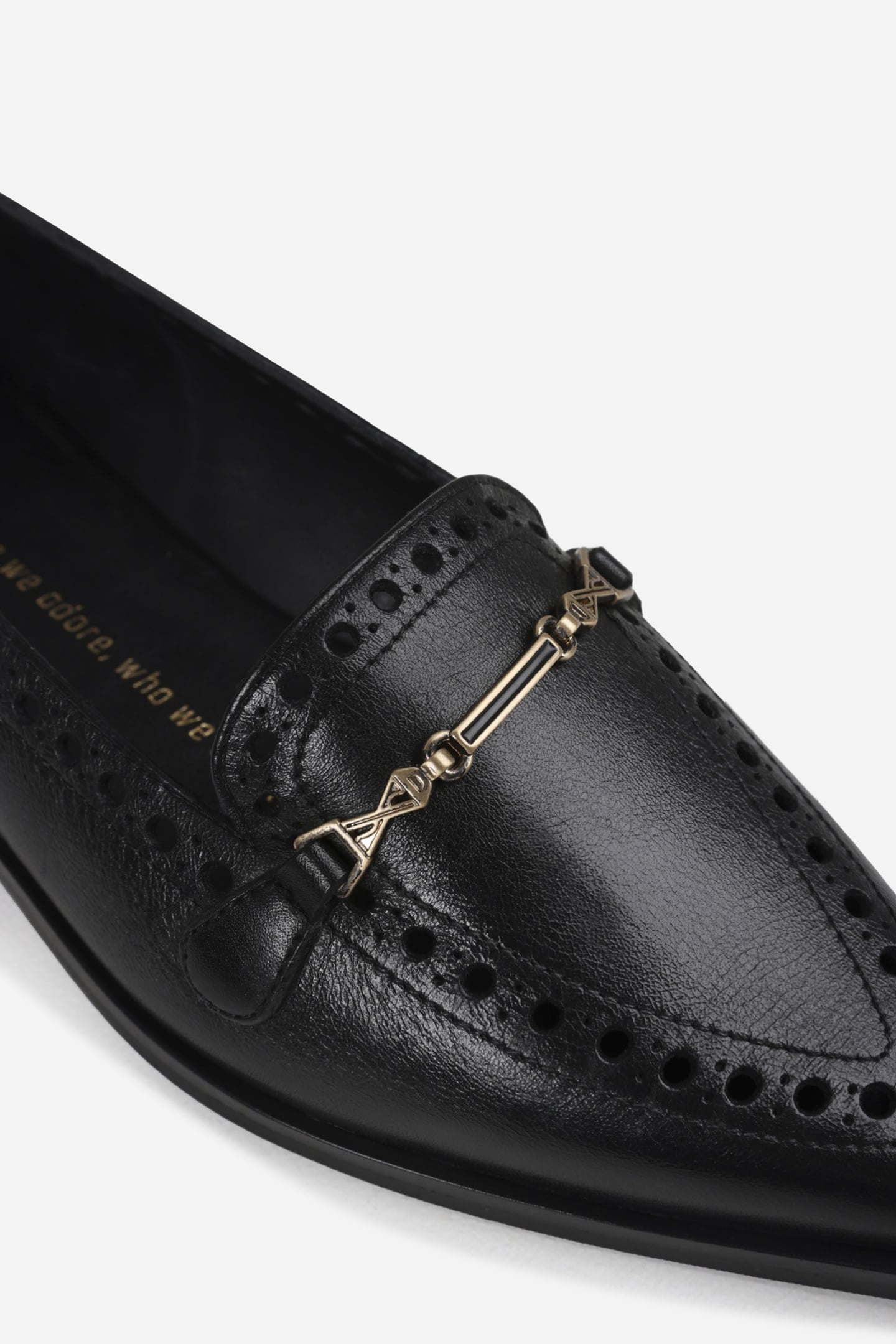 LAUR-YNN LOW SHOE BLACK 5