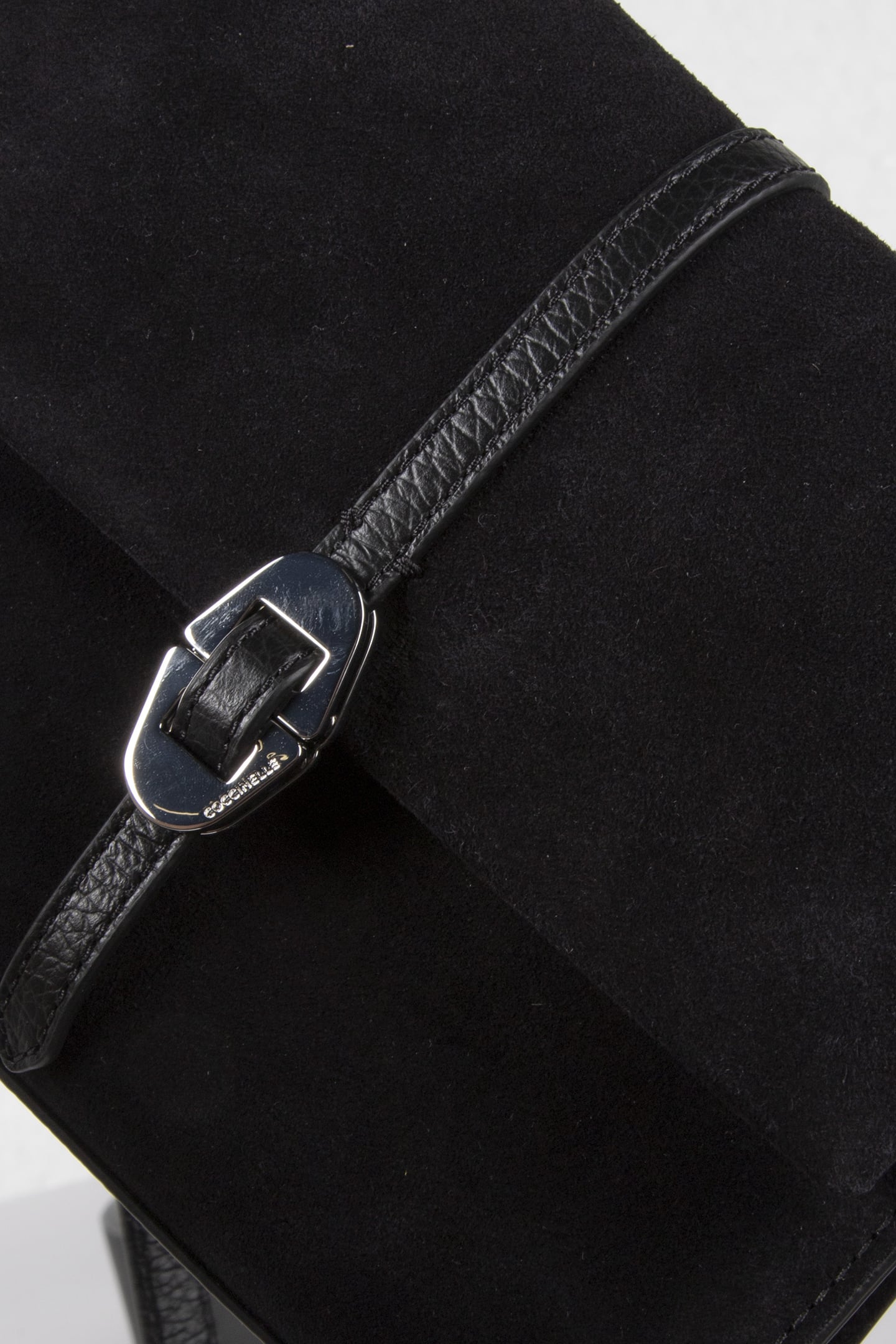 COCCINELLEDORIAN SUEDE NOIR 5