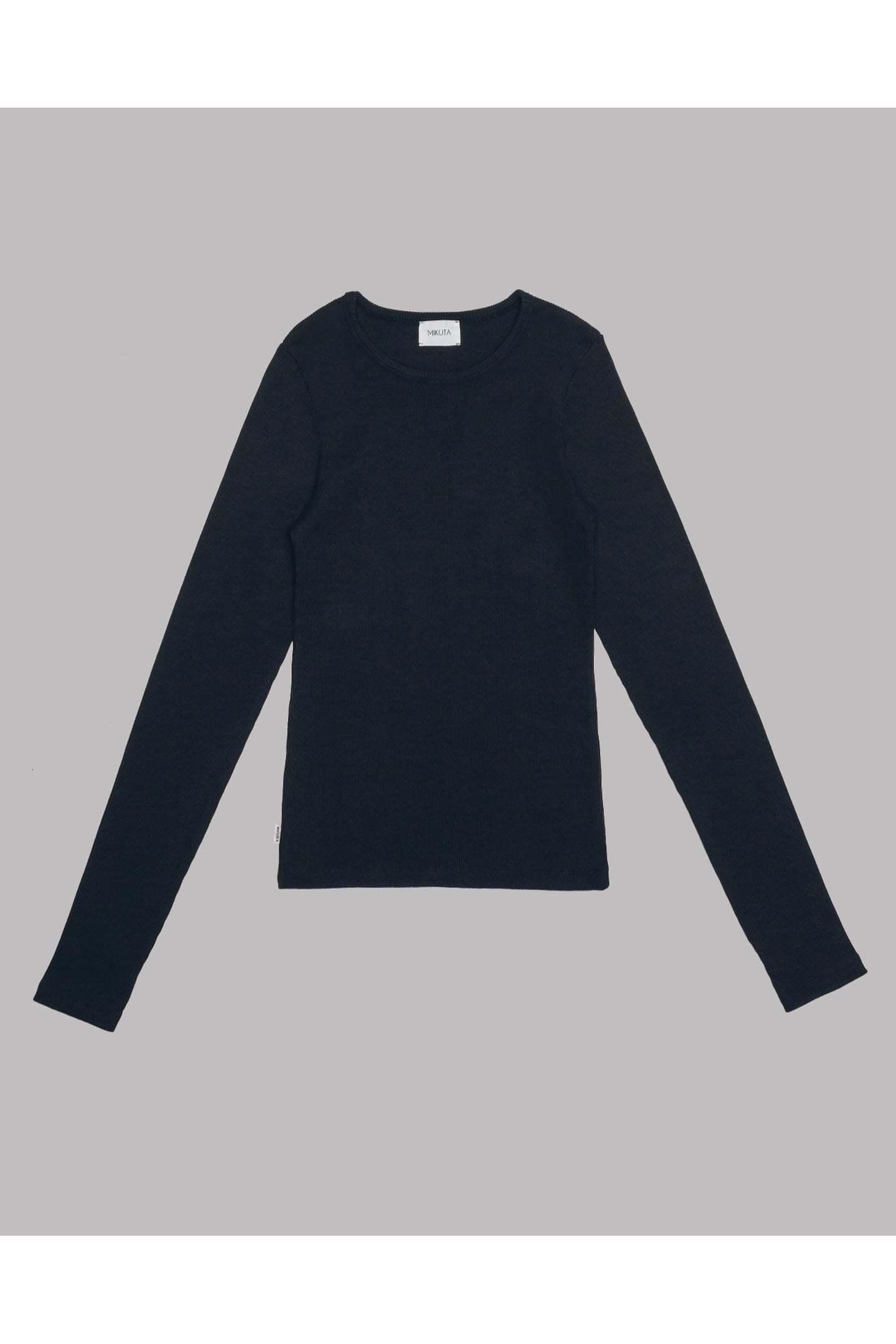 THE BLACK RIBBED LONGSLEEVE 3