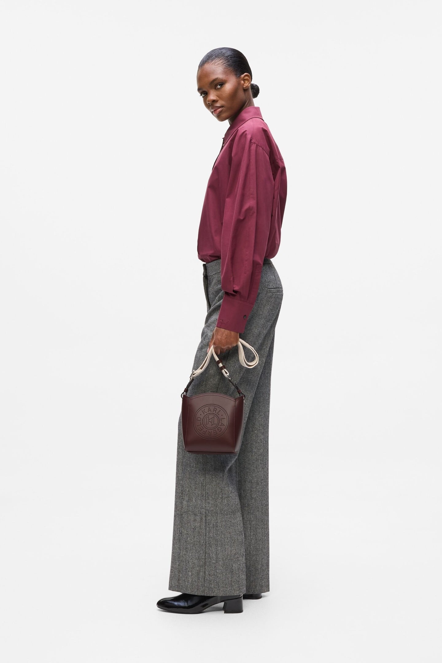 K/CIRCLE SMALL BUCKET PERFORATED WINDSOR BURGUNDY 2