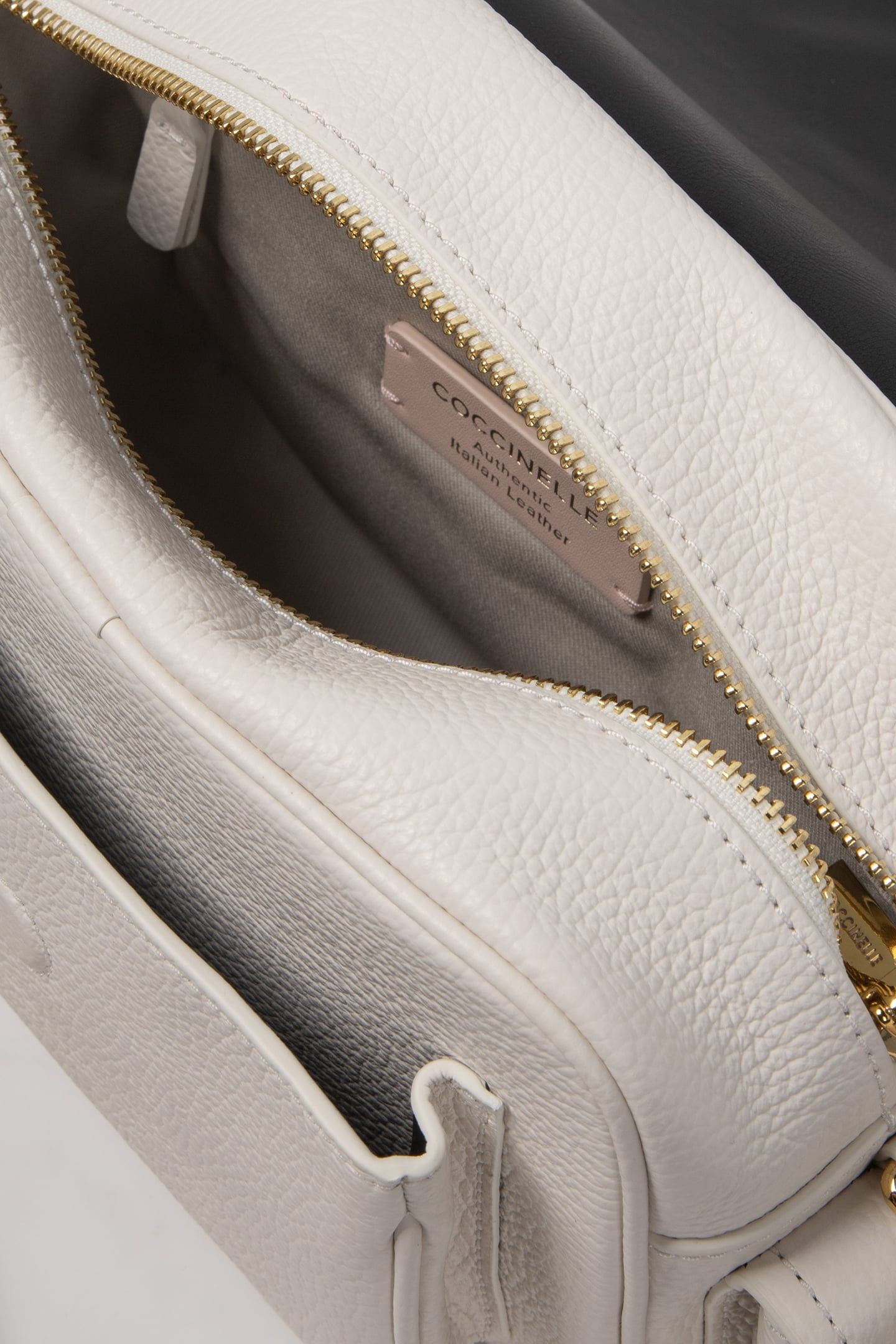 COCCINELLECAMPUS BLANCO 4