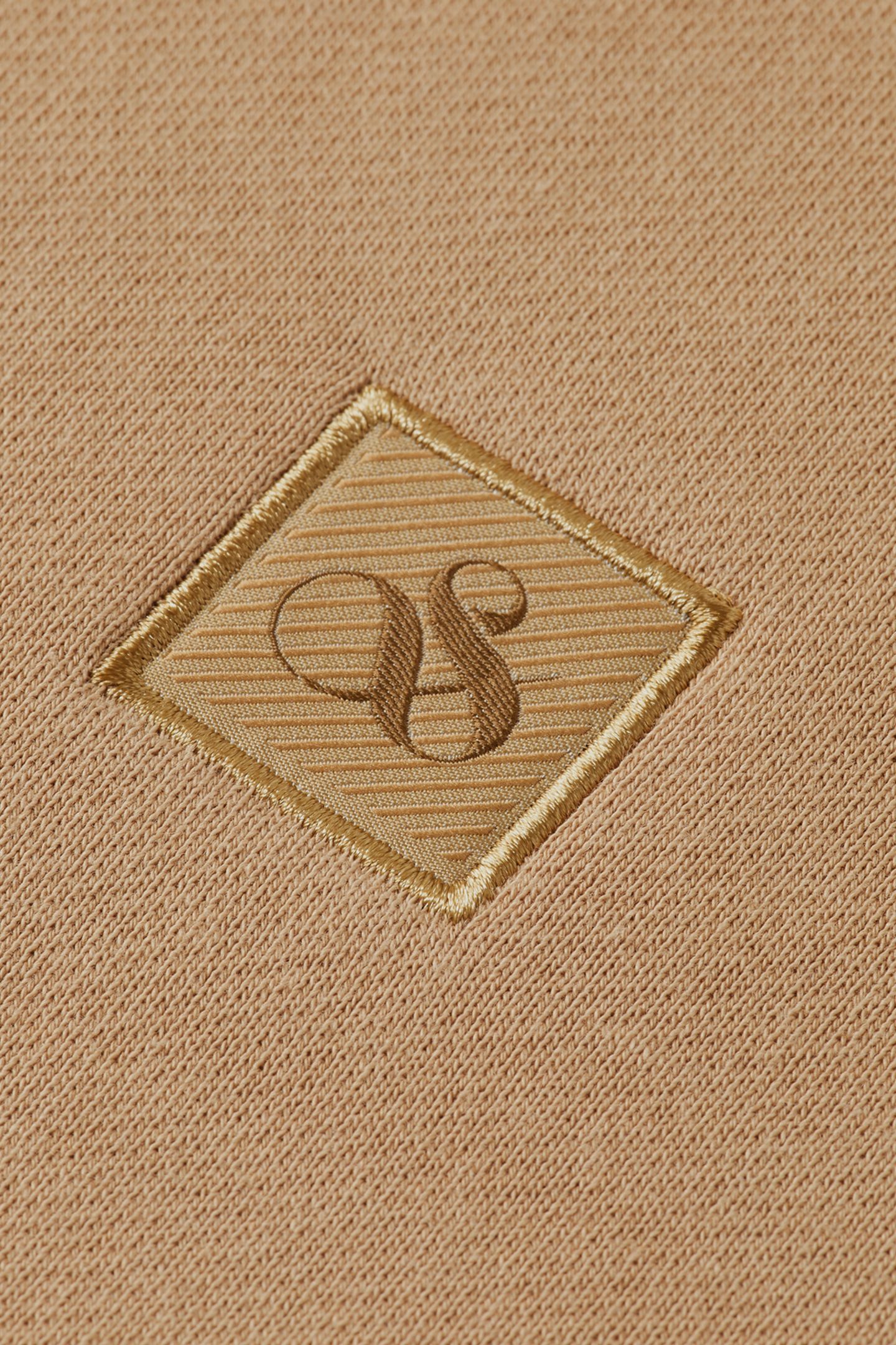 REGULAR-FIT LOGO BADGE HOODIE TANNIN 3