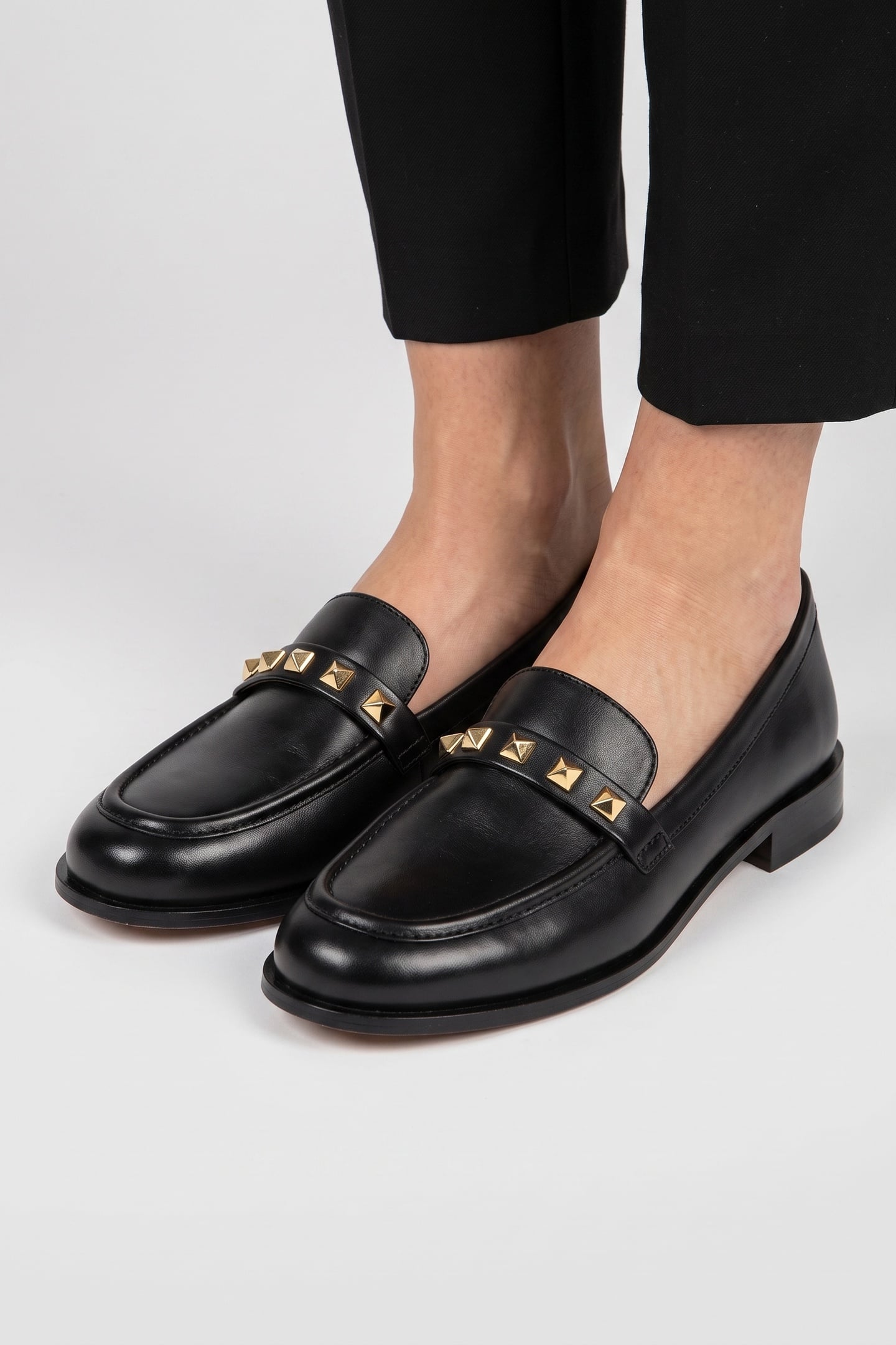 STELLAR STUD DETAIL BLACK 3