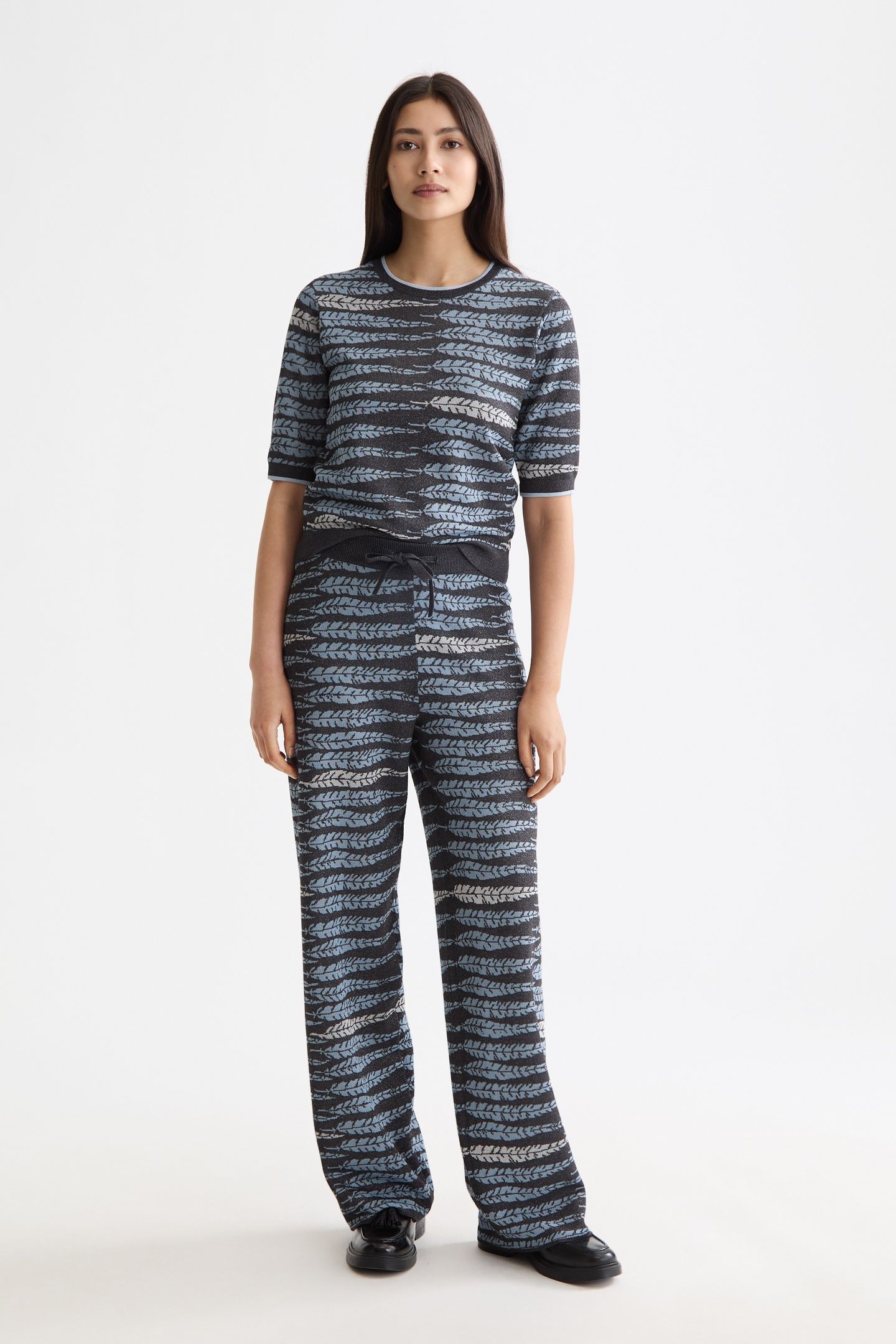 LUREX JACQUARD KNITTED TEE CHARCOAL ART 1