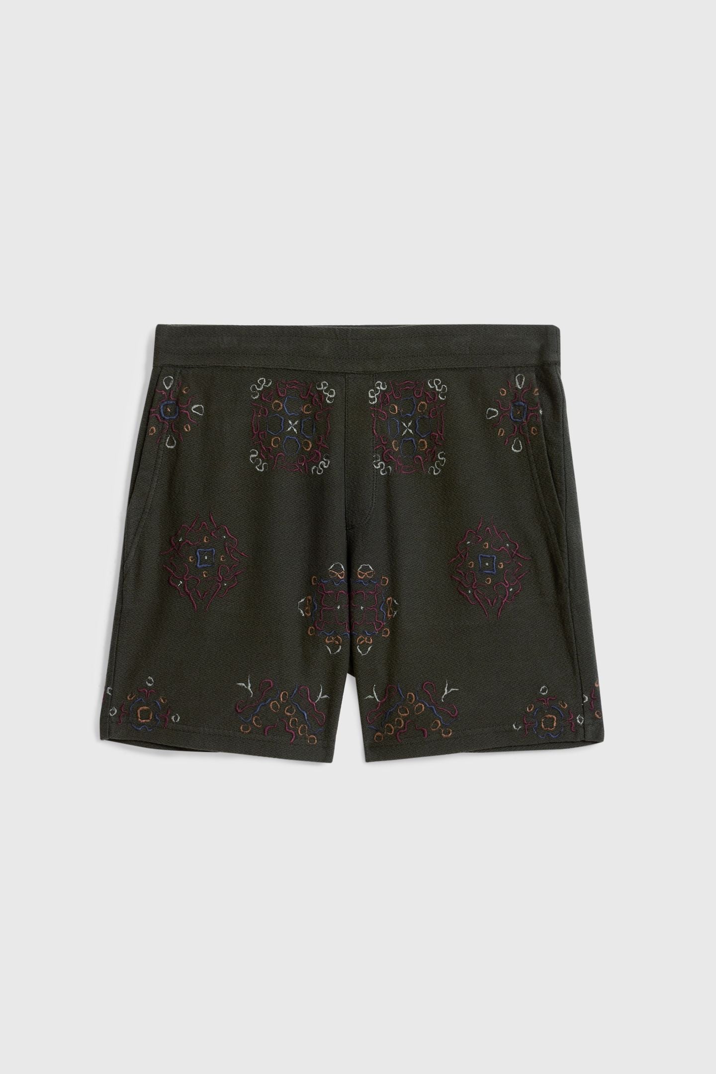 NEAL SHORTS WITH EMBROIDERY MOSS 2