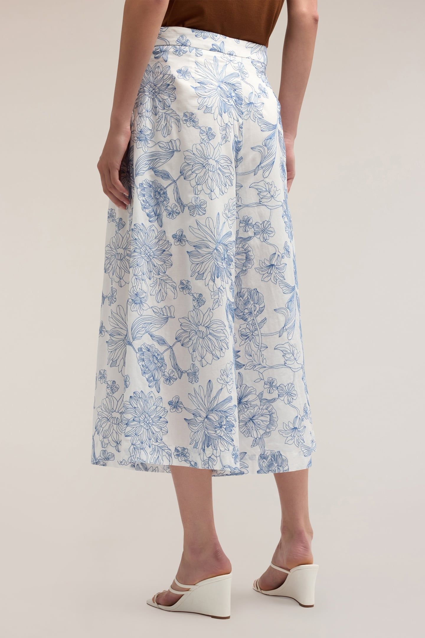 CROPPED COTTON TROUSERS WITH FLORAL EMBROIDERY LIGHT BLUE 2