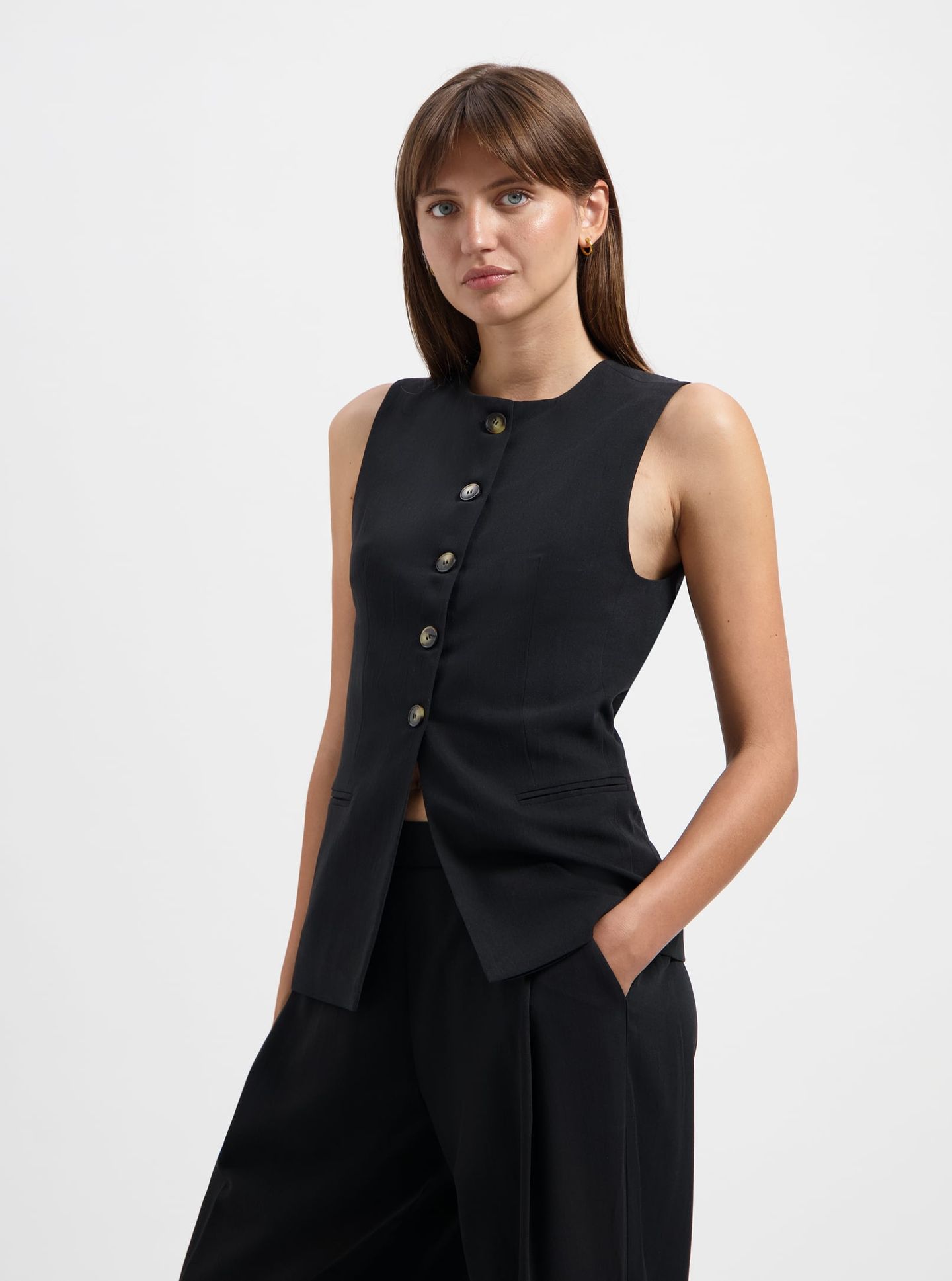 NOUS SOMMES LABELS – TEDDIE GILET BLACK 5