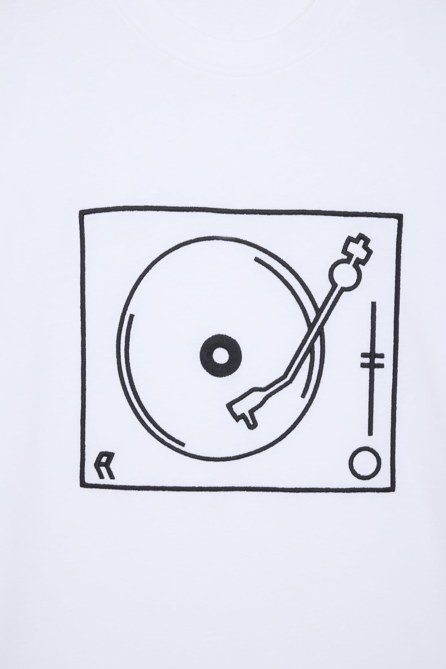 TURNTABLE SINGLE EMBROIDERED WHITE/BLACK 3