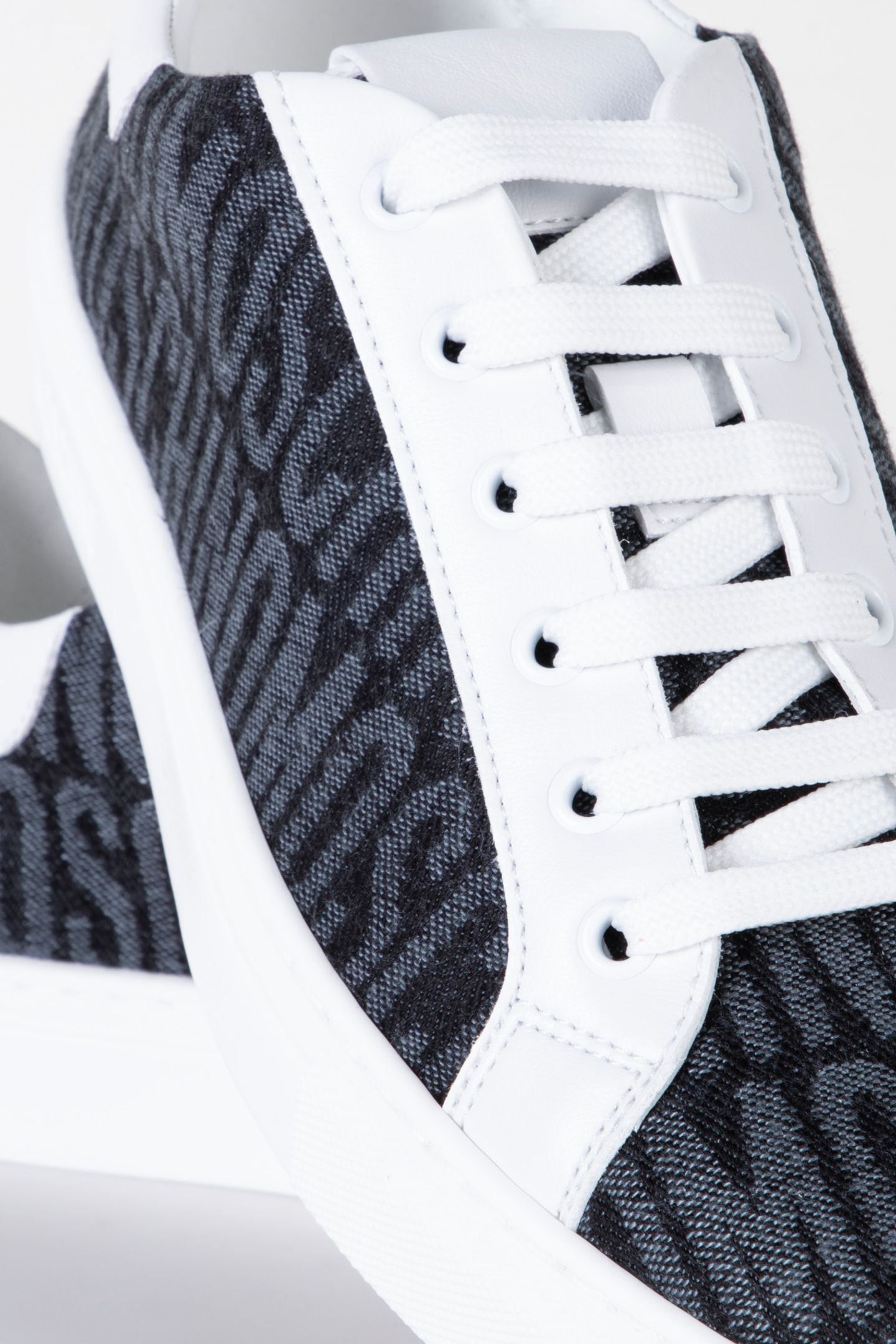 CALFSKIN SNEAKERS BLACK 4