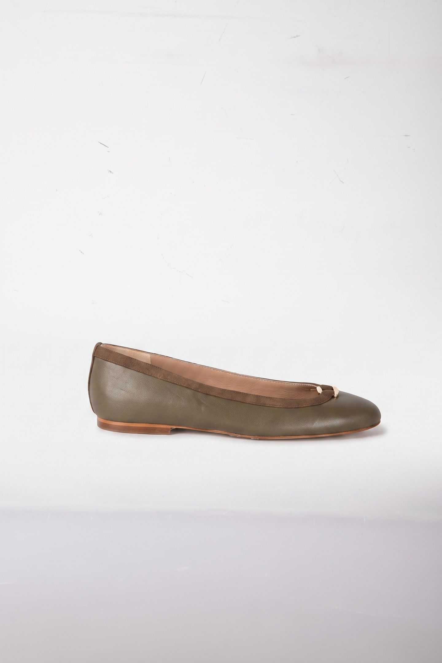 DOLLIE OLOID ROUND TOE KHAKI 1