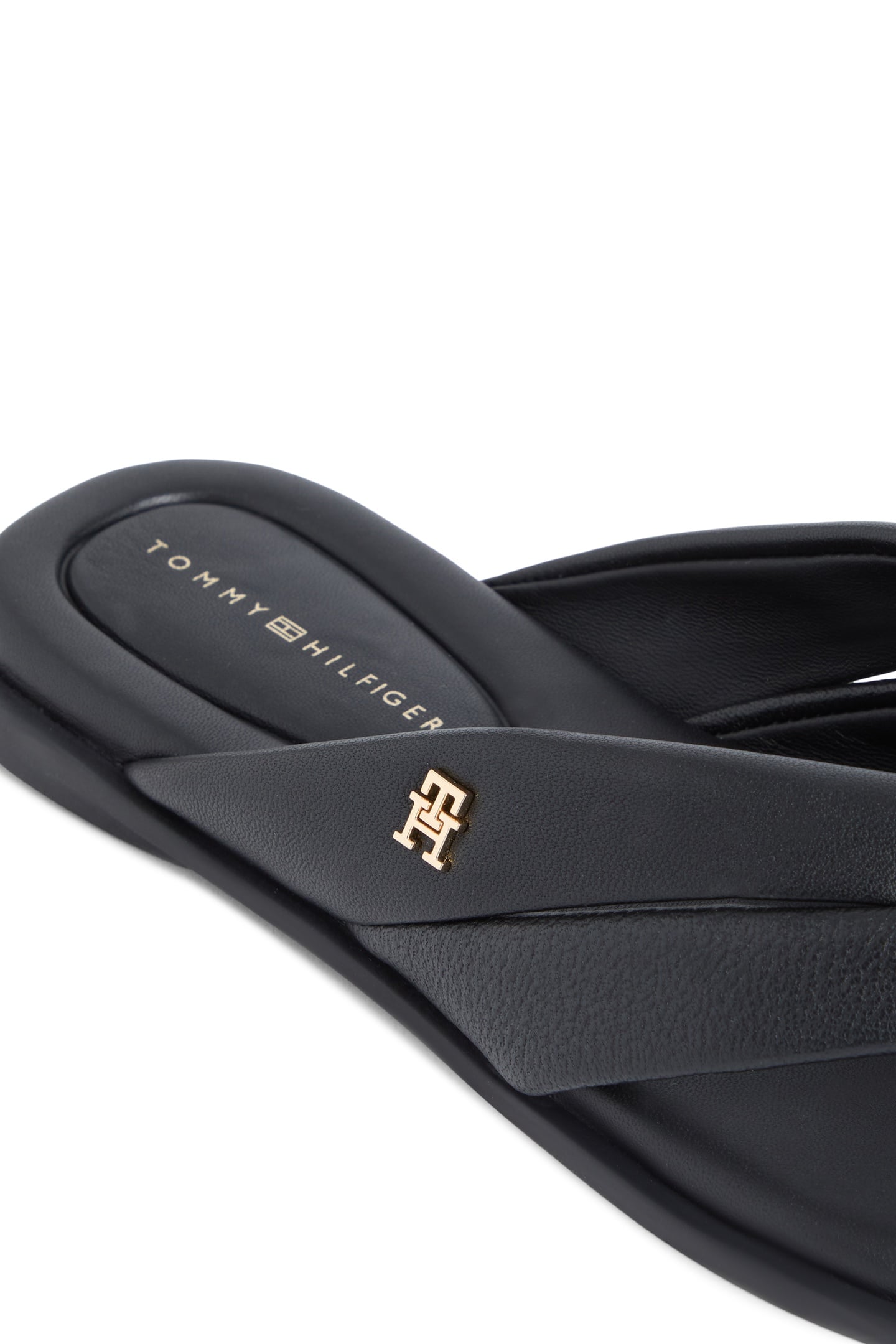 ELEVATED TOE POST FLAT SANDALS BLACK 6