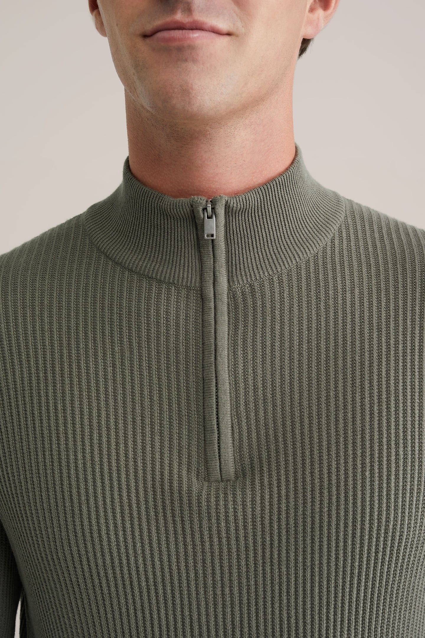 HALFWAY ZIPPER ARMY GREEN 5