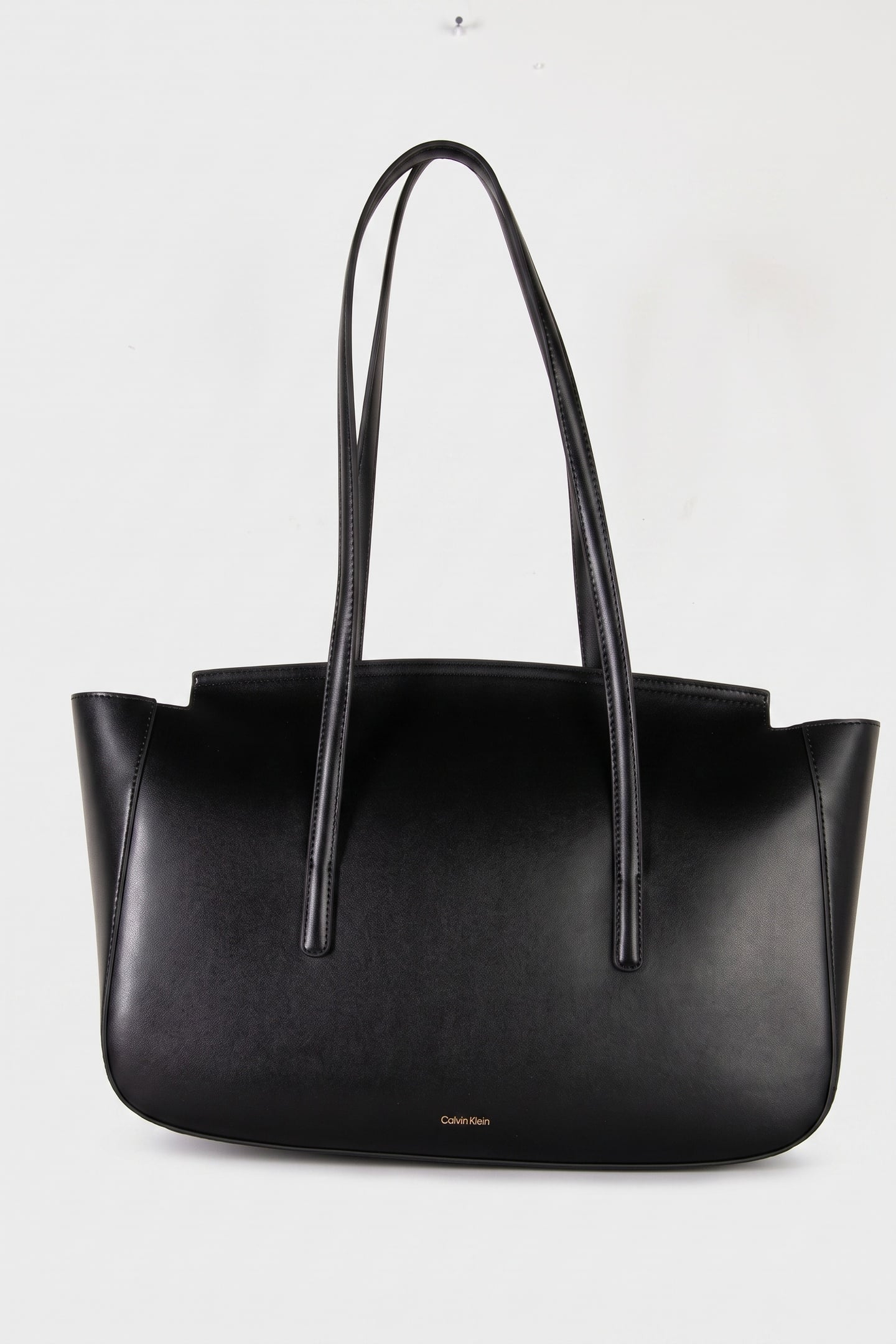 HARDWARE FLAP TOTE BAG BLACK/TUMBLED DEEP GOLD 3