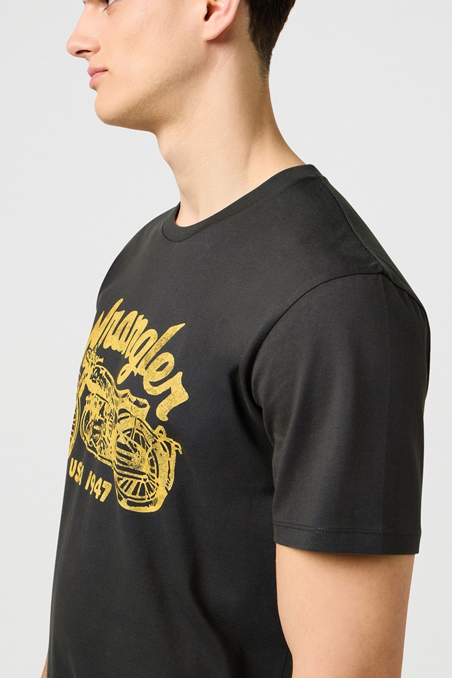 AMERICANA TEE BLACK 5