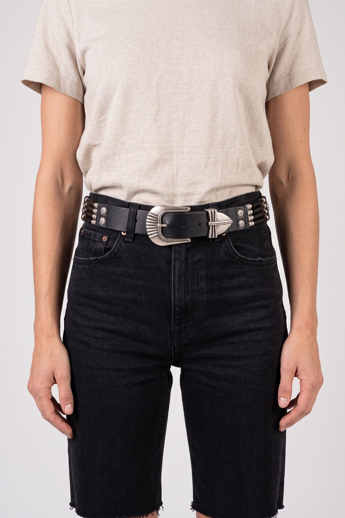 WIDE LEATHER BELT WITH BEADS AND METAL PIECES BLACK 1