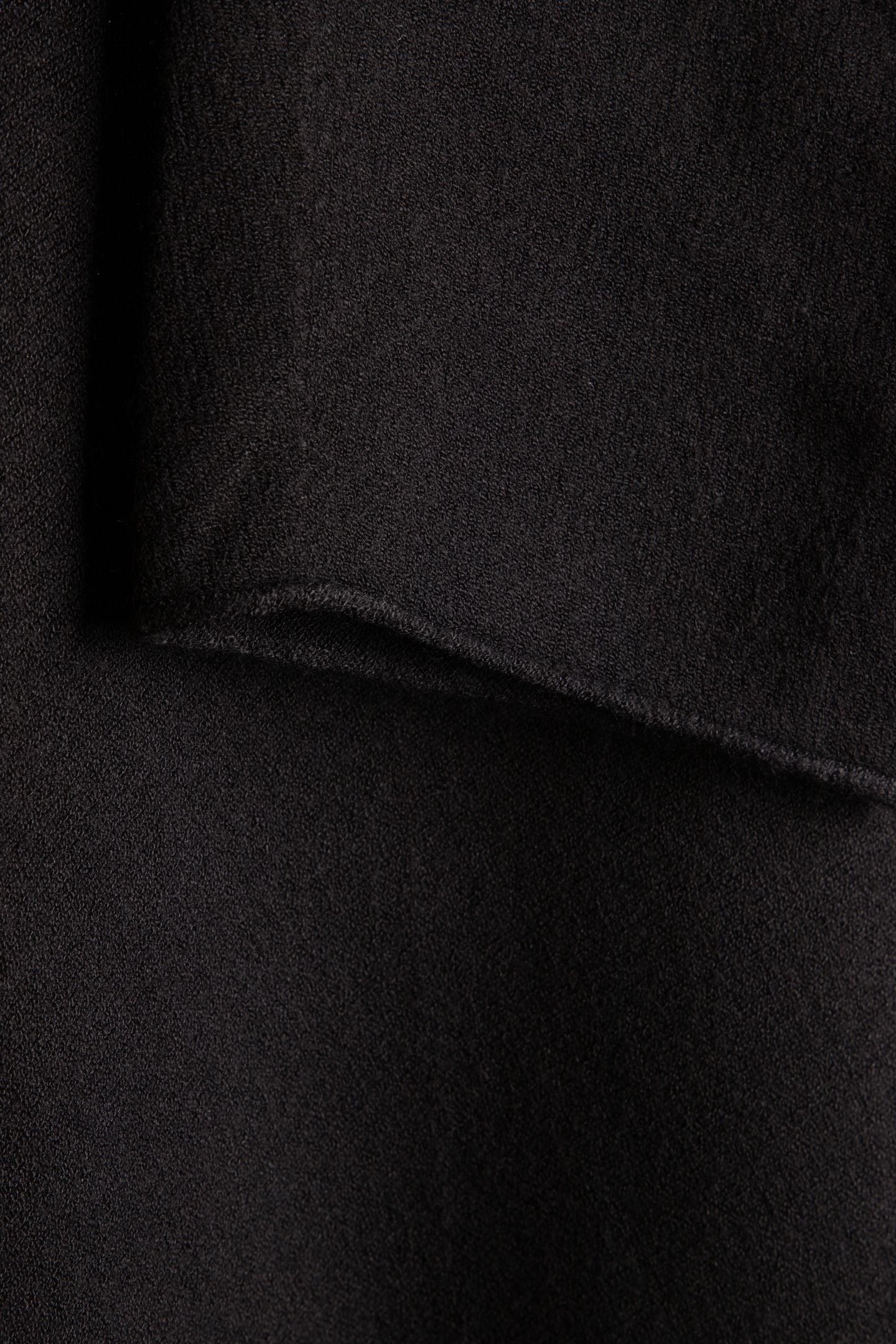 BOAT NECK SEAMLESS BLACK 4