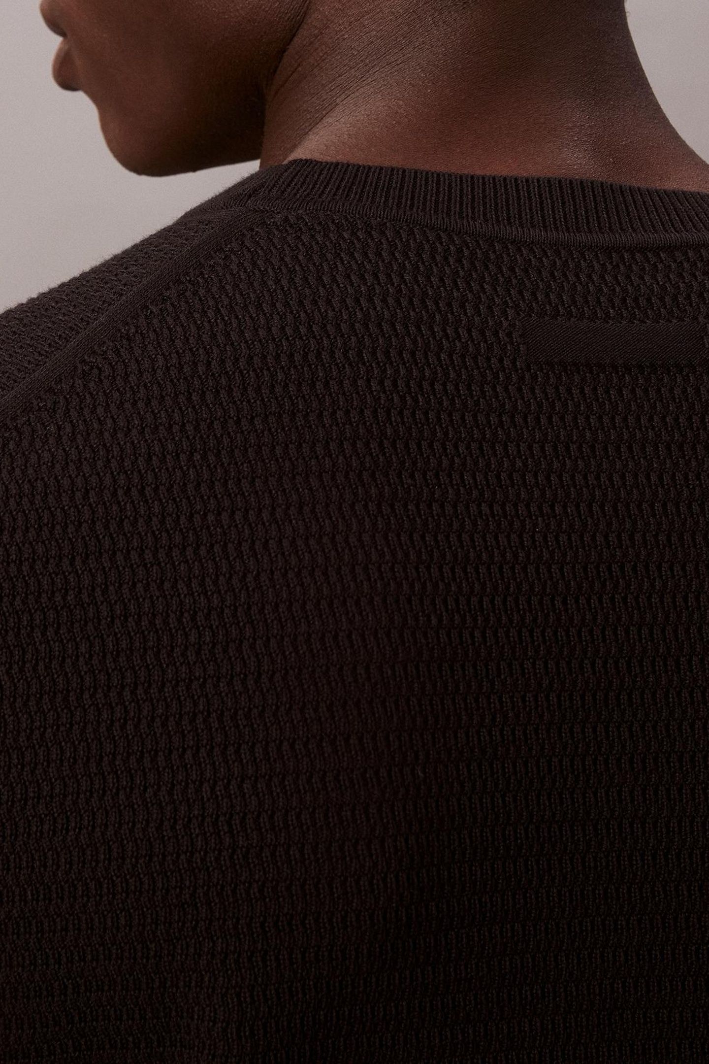 LS TEXTURE COTTON CREW NECK BLACK 6