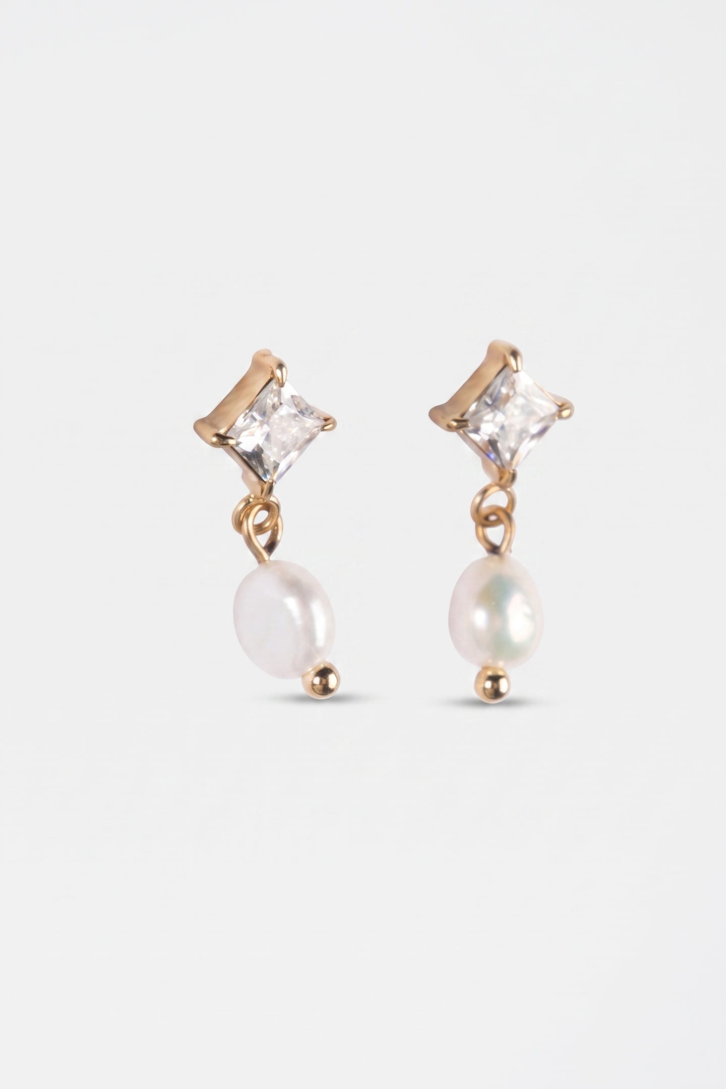 ELEGANT PEARL OHRRINGE GOLD 4