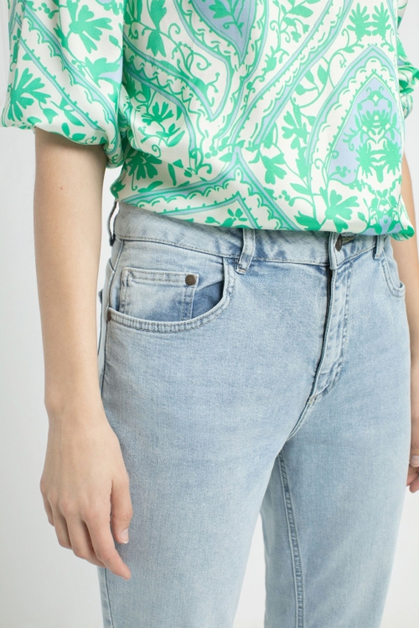 ALESSANDRO DENIM FLARE LIGHT JEANS 4