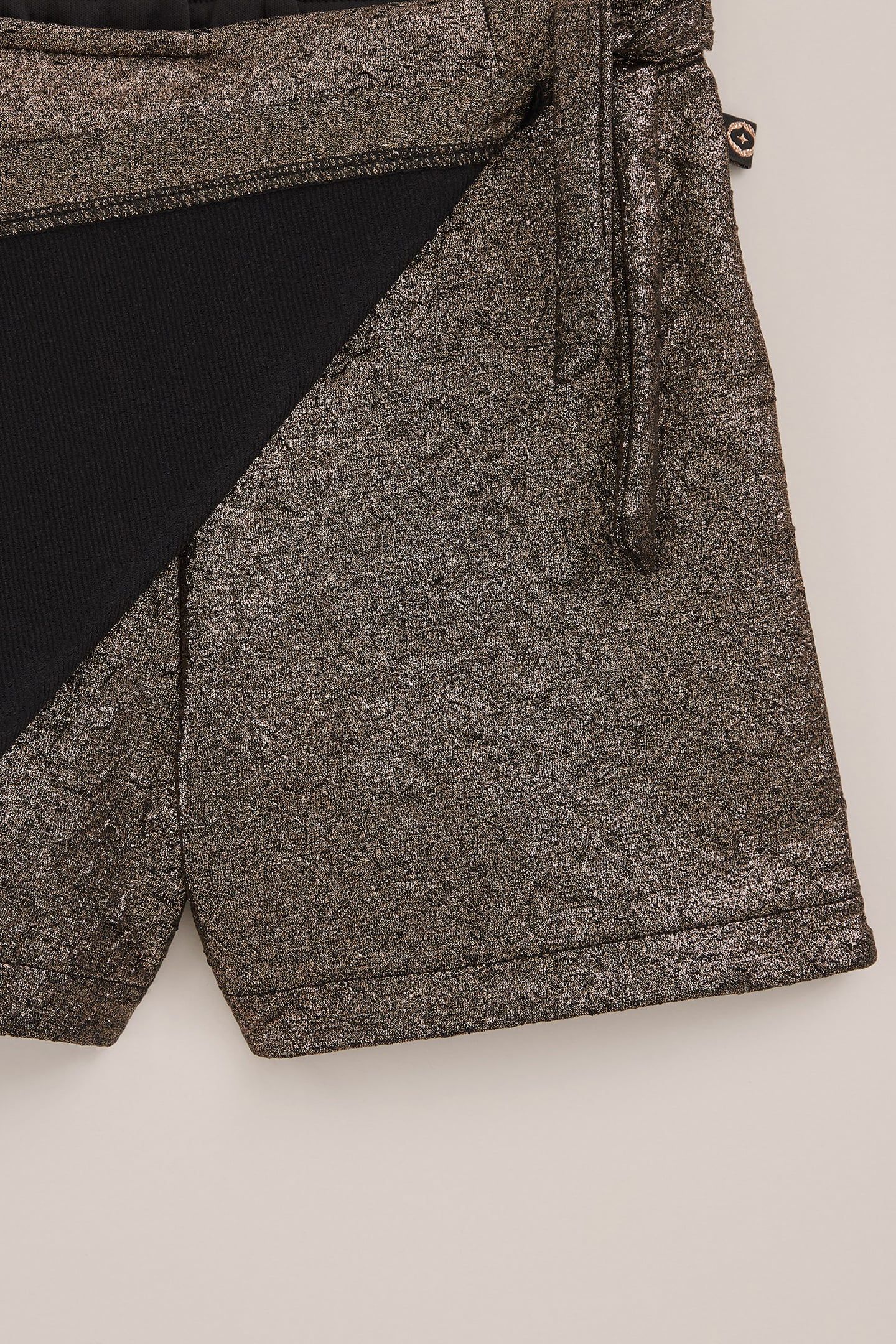 SHORT BRONZE 6