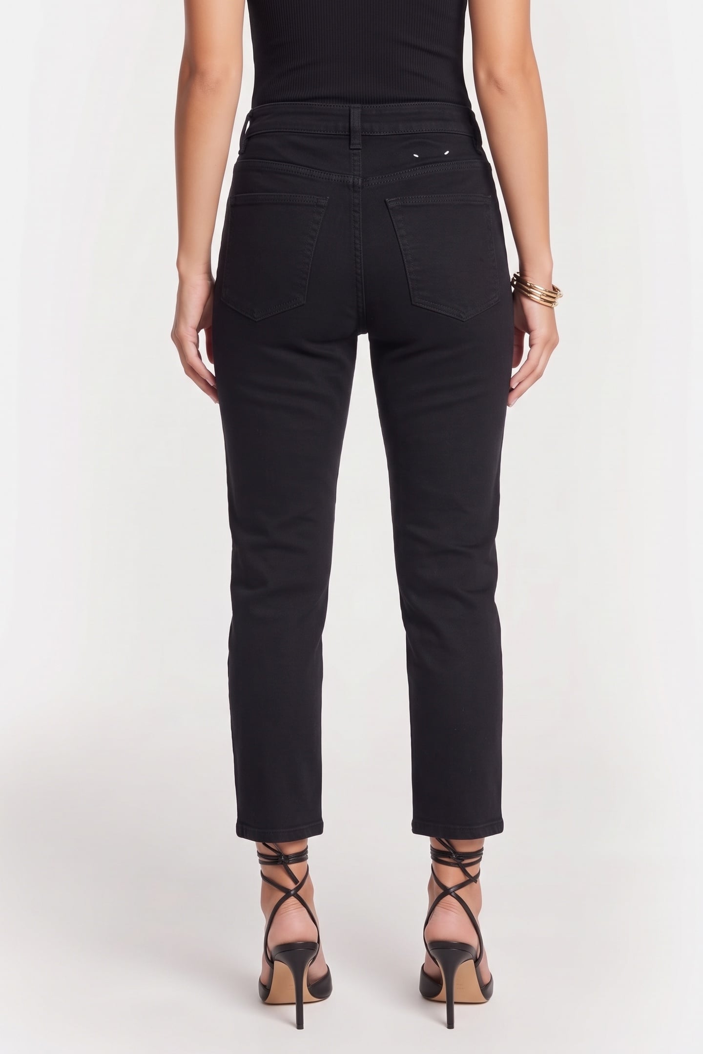 JADE CROPPED STRETCH BLACK 2